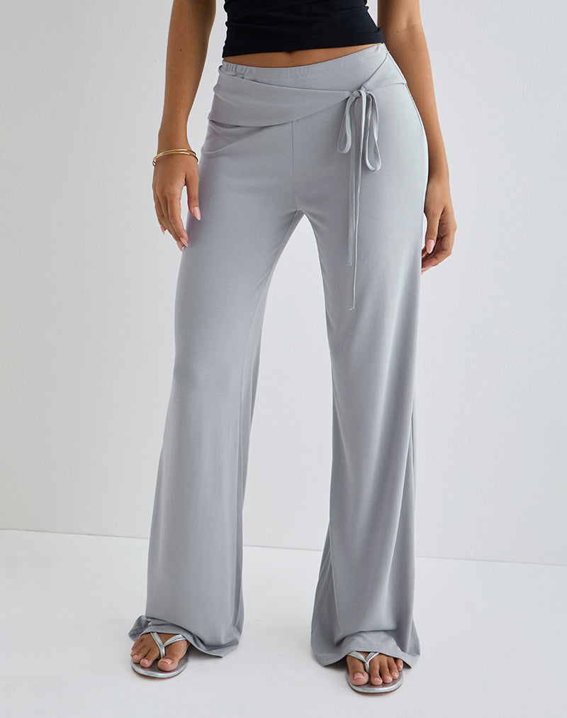 Pantalón Donata gris con cinturón