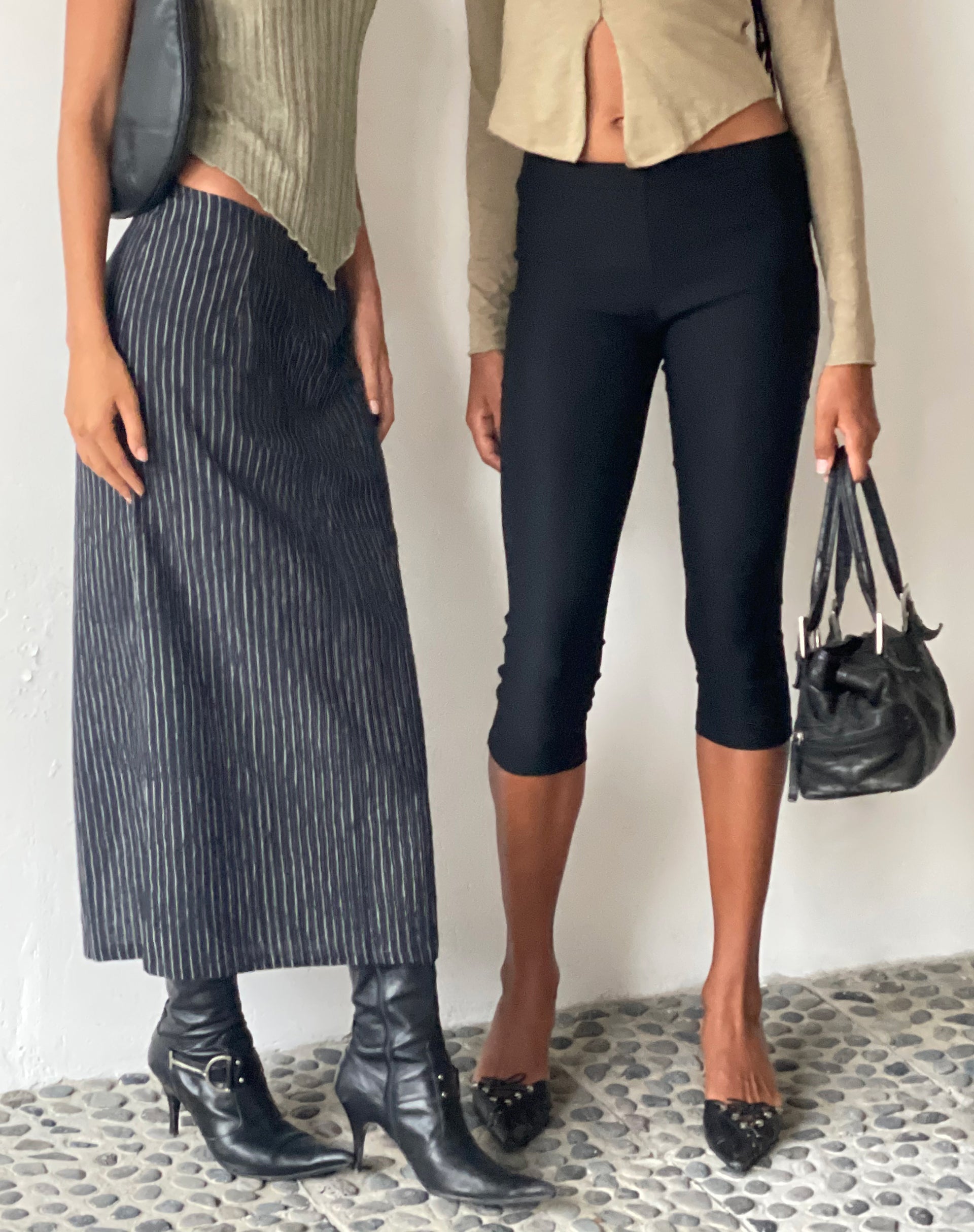 Imagen de MOTEL X JACQUIE Duende Falda Midi en Sketchy Stripe Negro