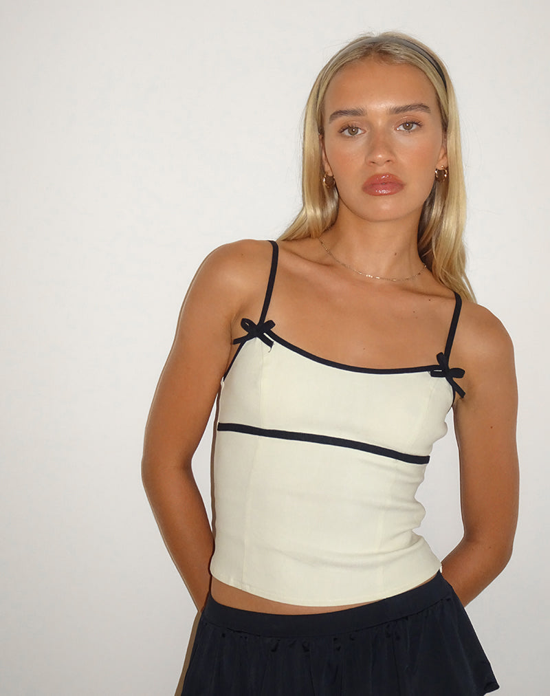 imagen de Duta Cami Top en crema con lazos negros