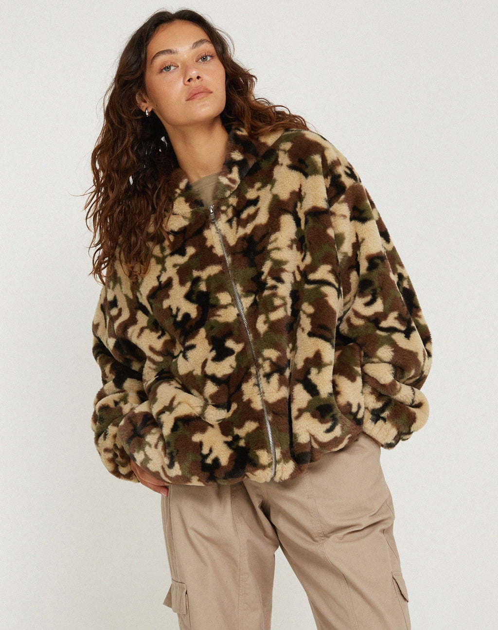 Emerson Chaqueta de piel sintética en camuflaje Marrón guijarro