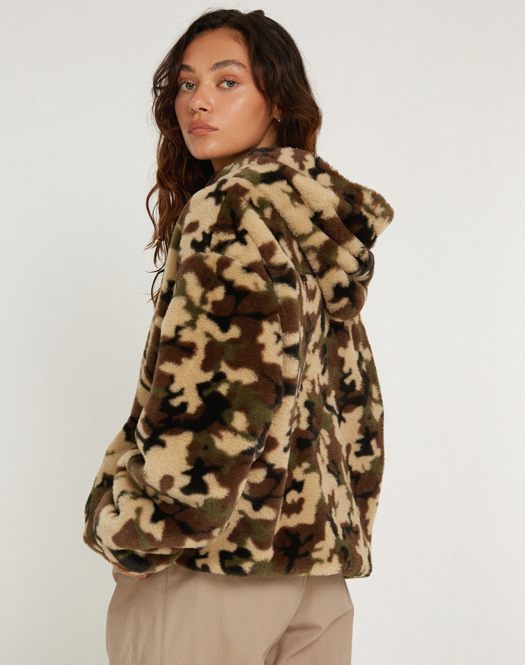 Emerson Chaqueta de piel sintética en camuflaje Marrón guijarro