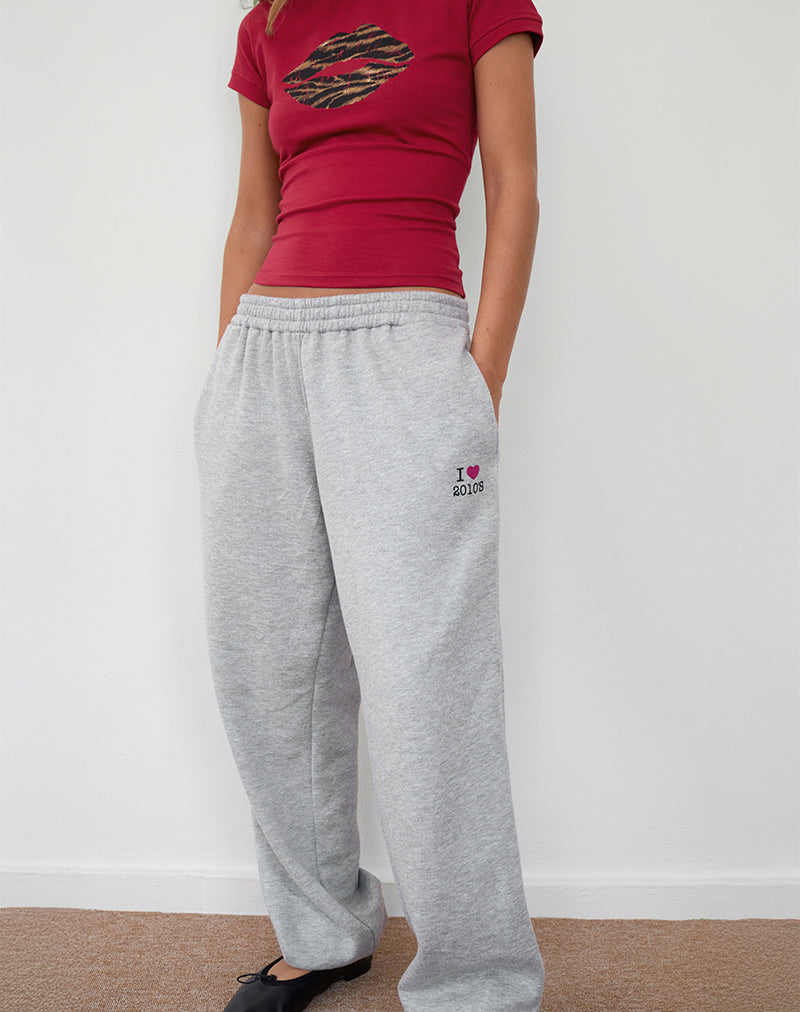 Imagen de Emiko Joggers oversize en marga gris con estampado I Love 2010's