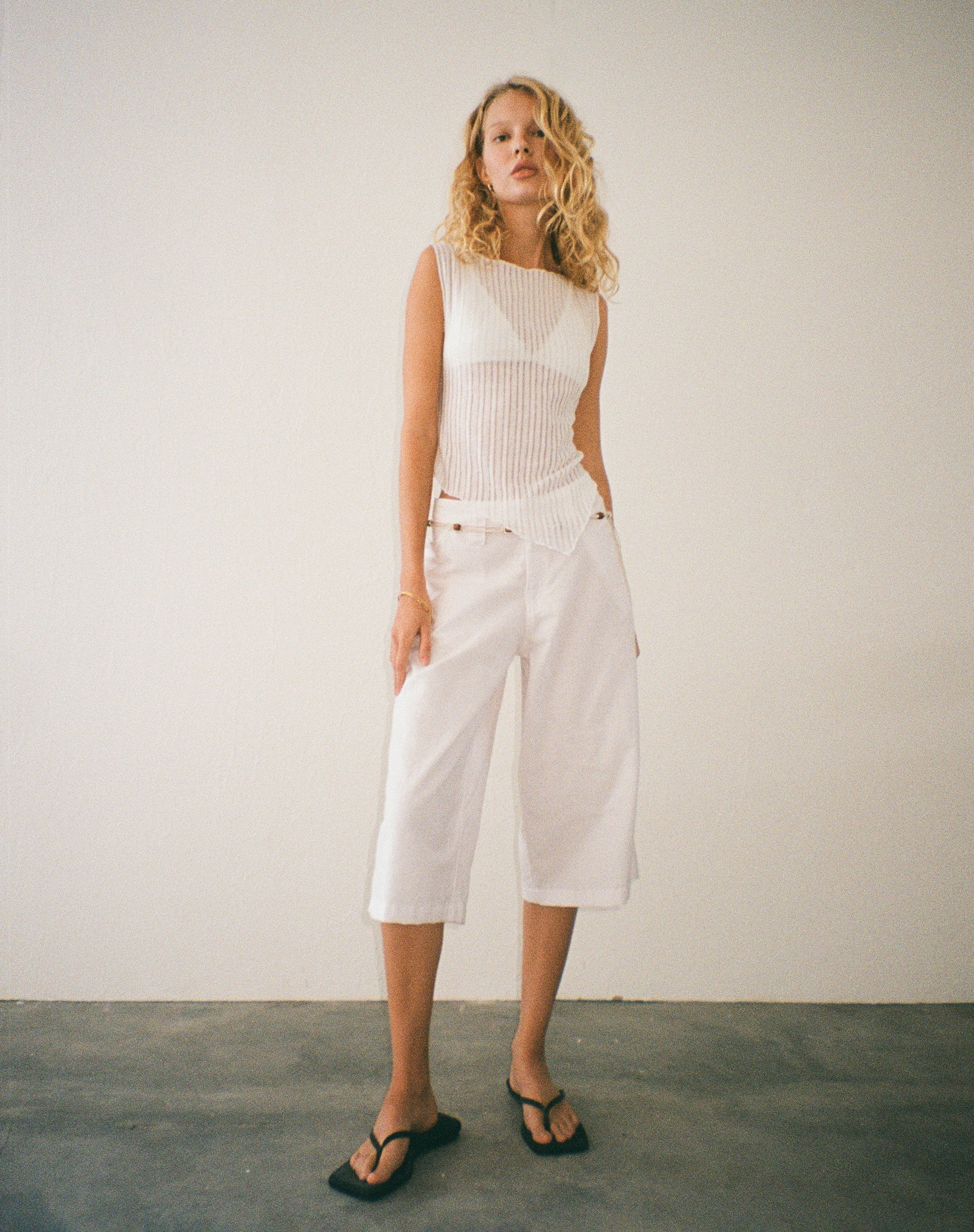 Imagen de Saomy Longline Shorts en blanco