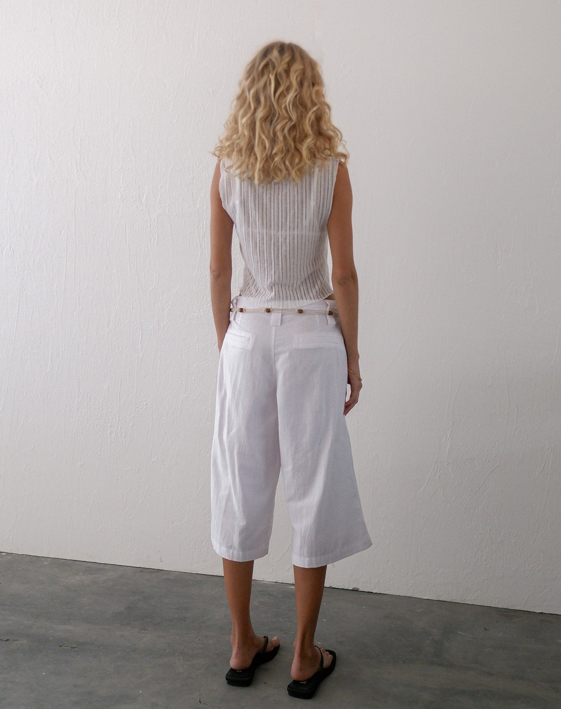Imagen de Saomy Longline Shorts en blanco