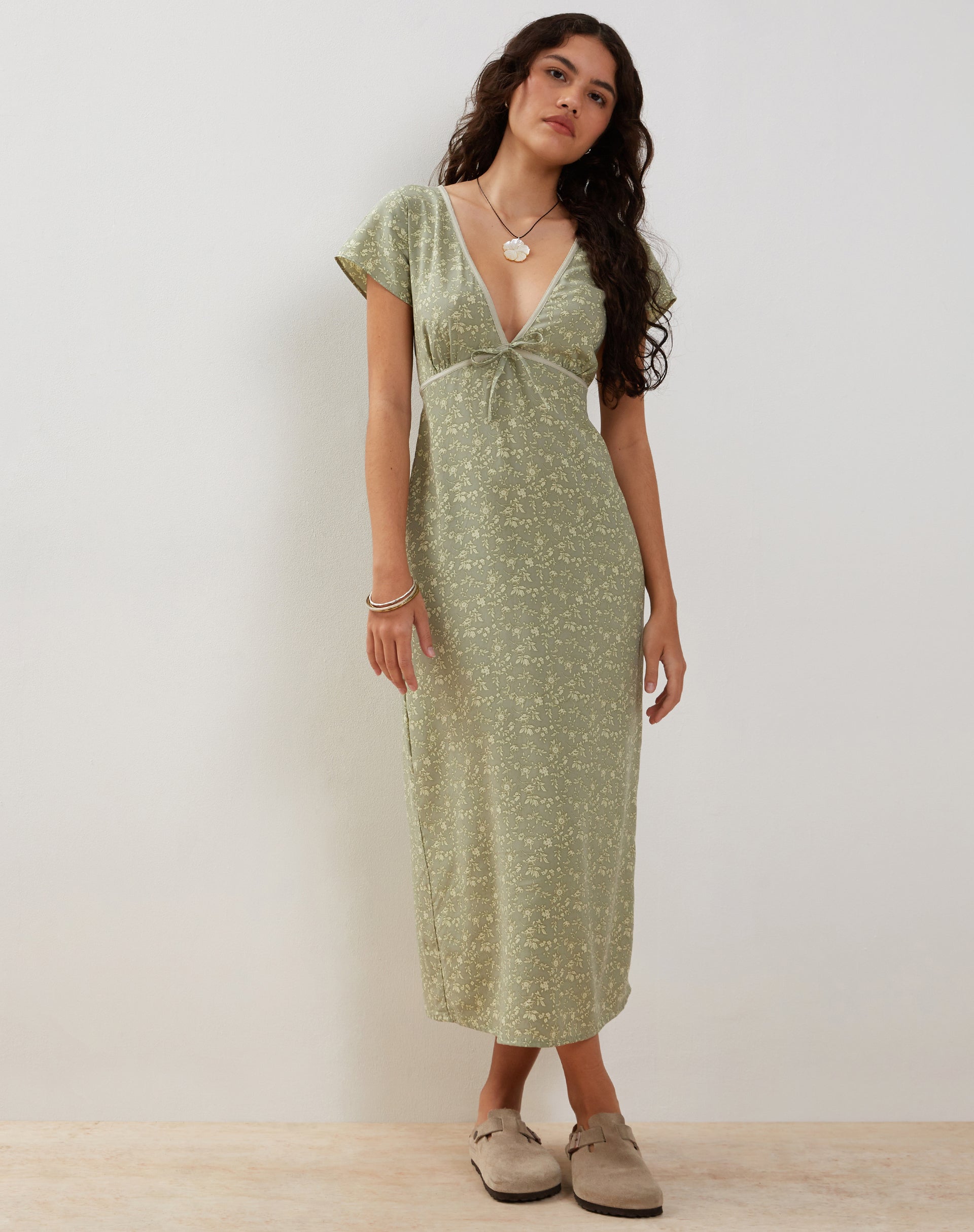 Imagen de Eviaso Vestido Midi en Ditsy Mix Floral Verde