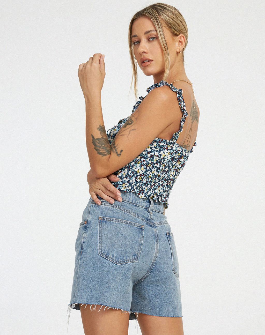 Crop Top Ezra en Floral Campo Azul Marino
