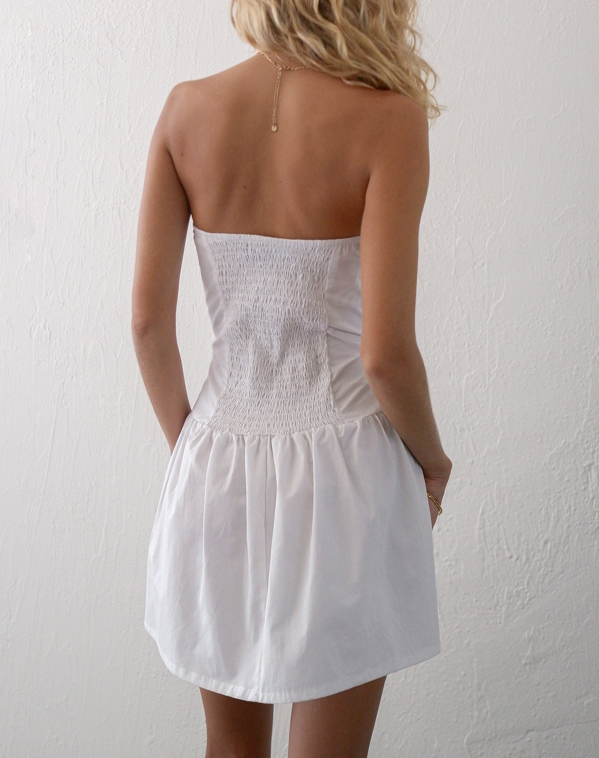 Imagen de Faelyn Bandeau Mini Dress in Poplin White