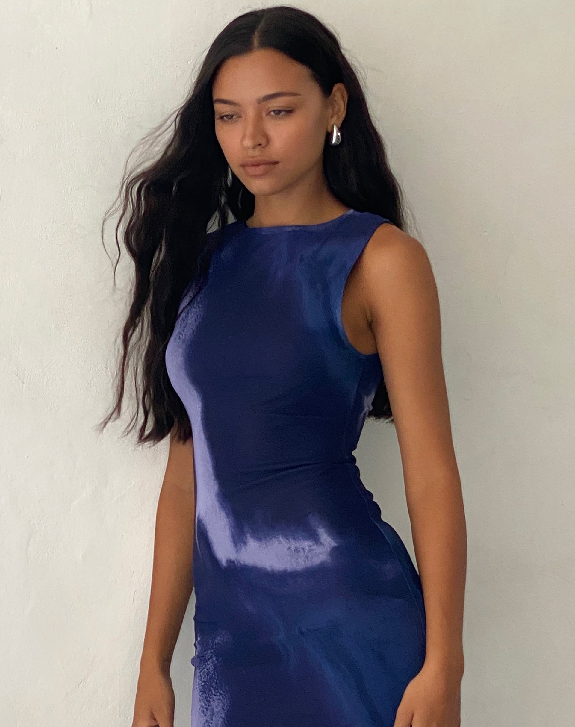 Imagen de Fayola Maxi Vestido Estampado en Acuarela Azul Marino