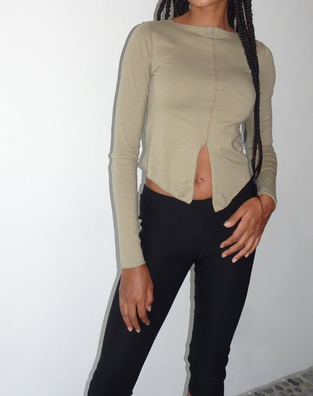 MOTEL X JACQUIE Fenrin Jersey de manga larga con mariposa en London Fog