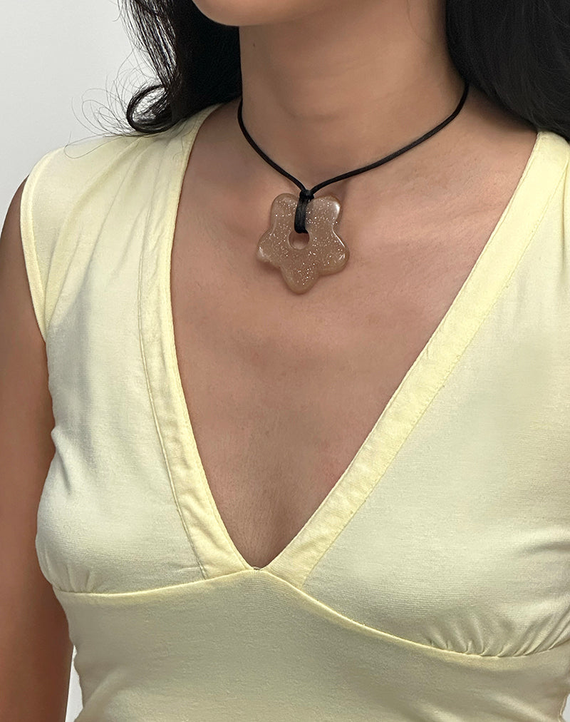 Imagen de Collar Flor de Resina Marrón
