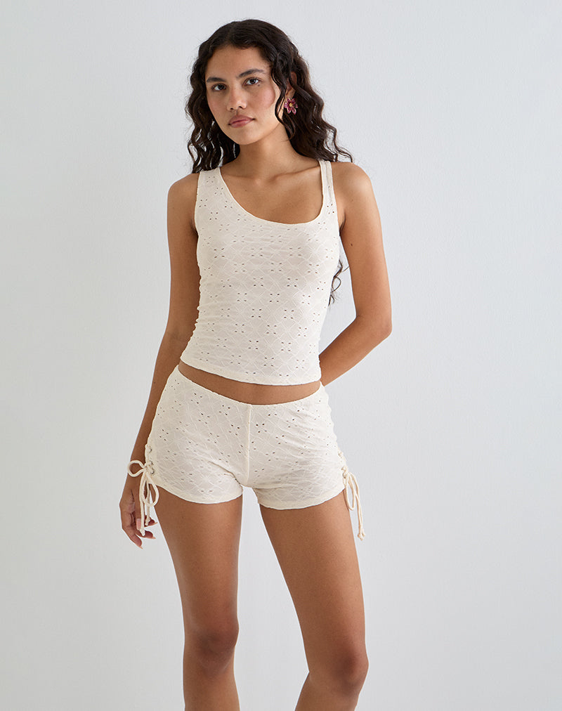 Imagen de Fukama Top sin mangas en broderie stretch Crema