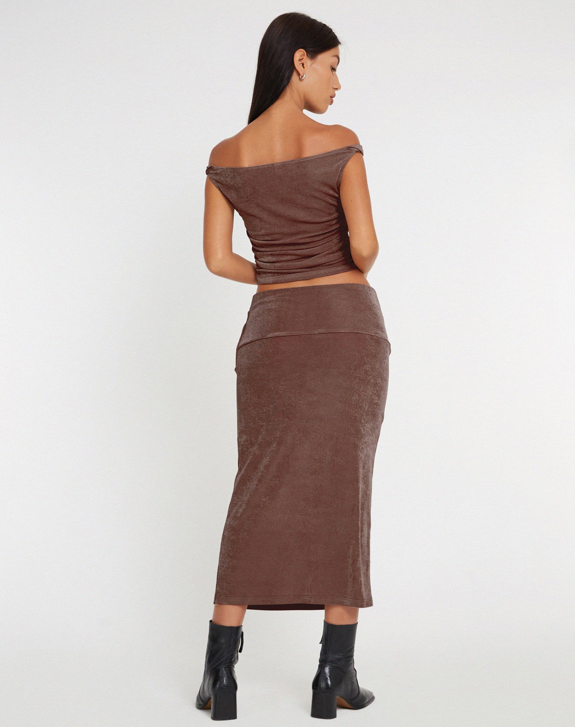 Imagen de Gadis Slinky Midi Skirt in Peppercorn