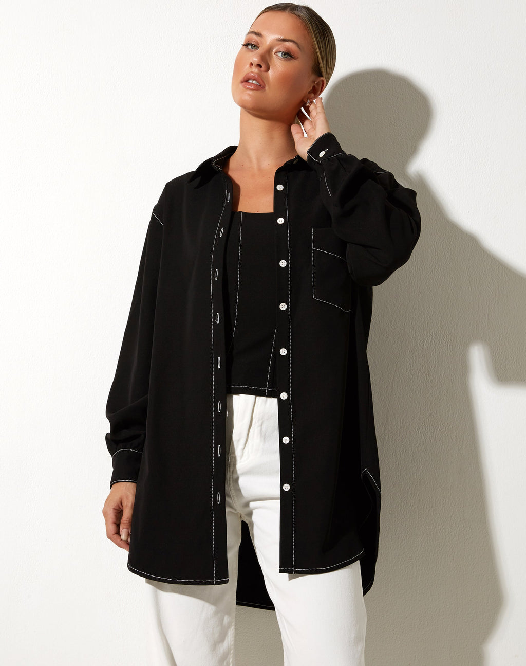 Camisa Gane Negra con Puntada Blanca