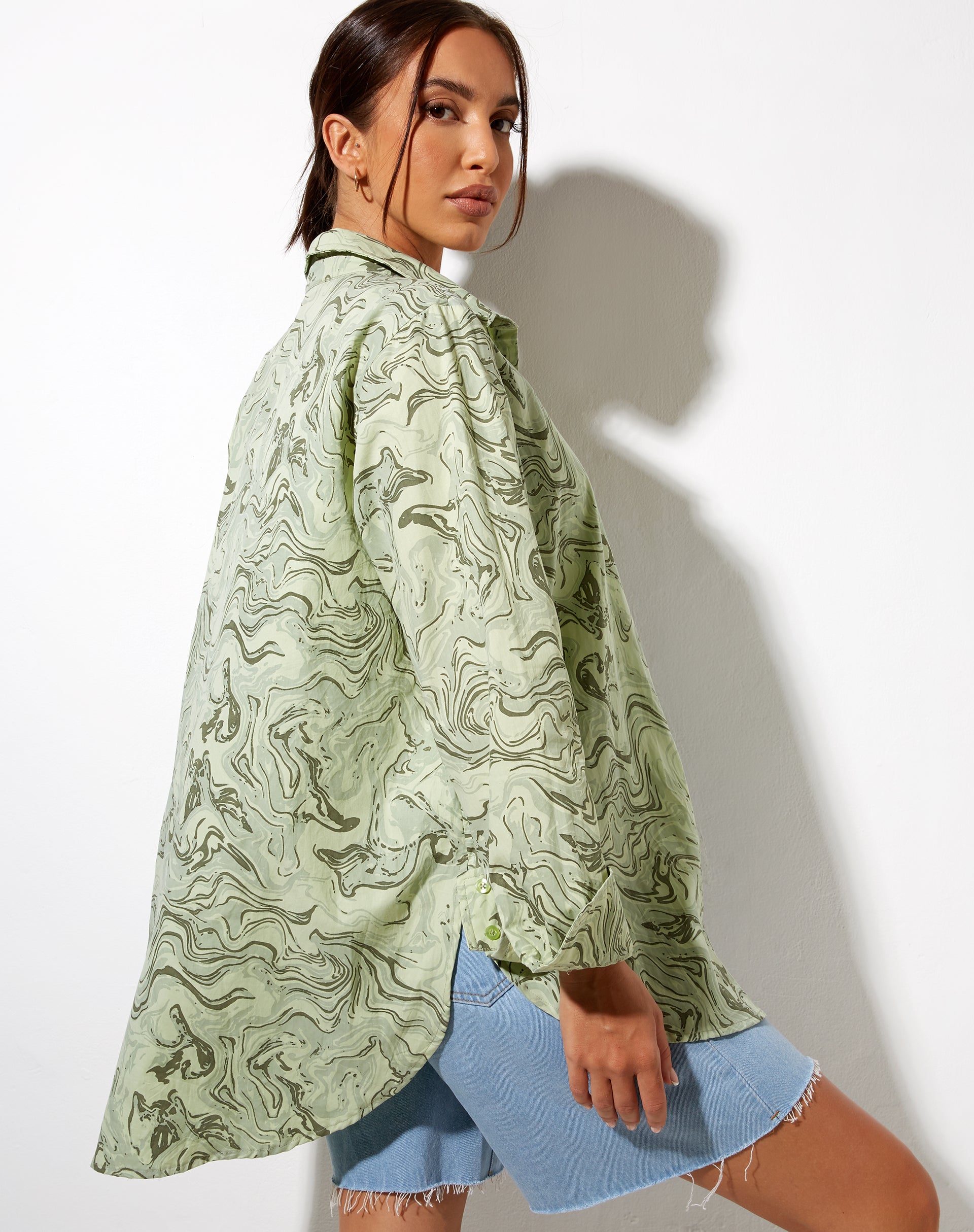 Imagen de la camisa Gane en verde mármol
