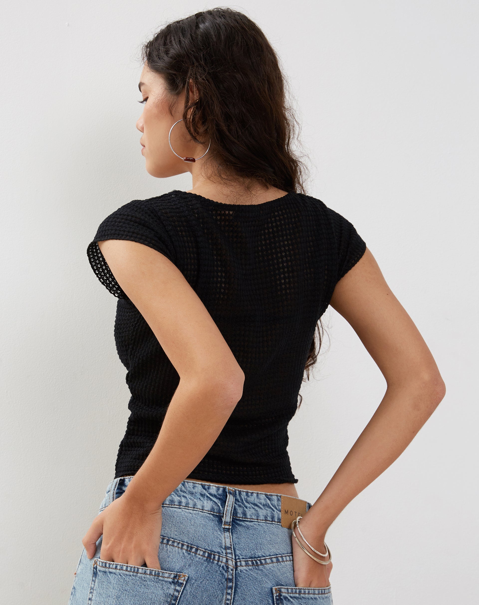 Imagen de Gianina Crop Top de ganchillo texturizado negro