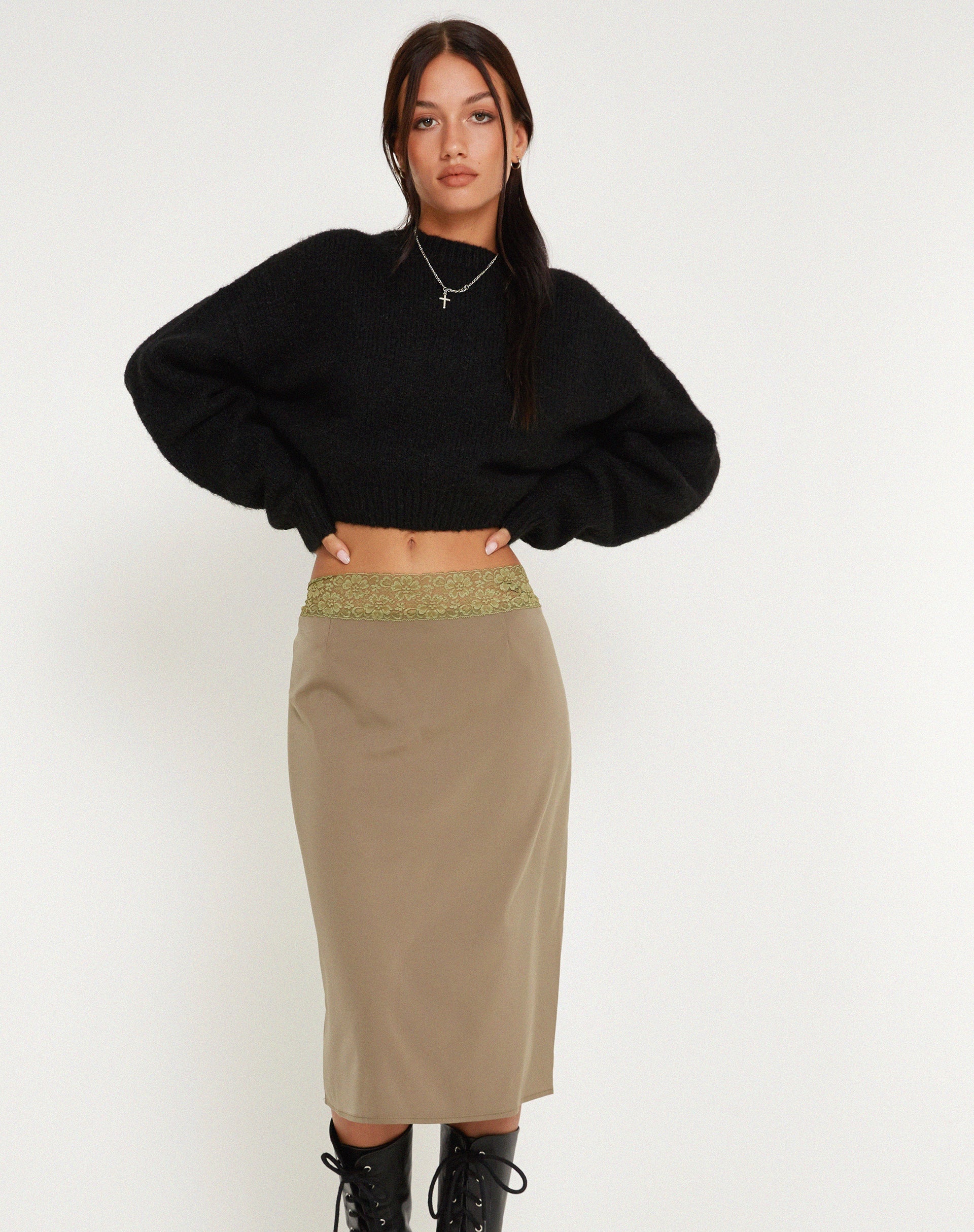 imagen de Golda Midi Skirt in Satin Avocado