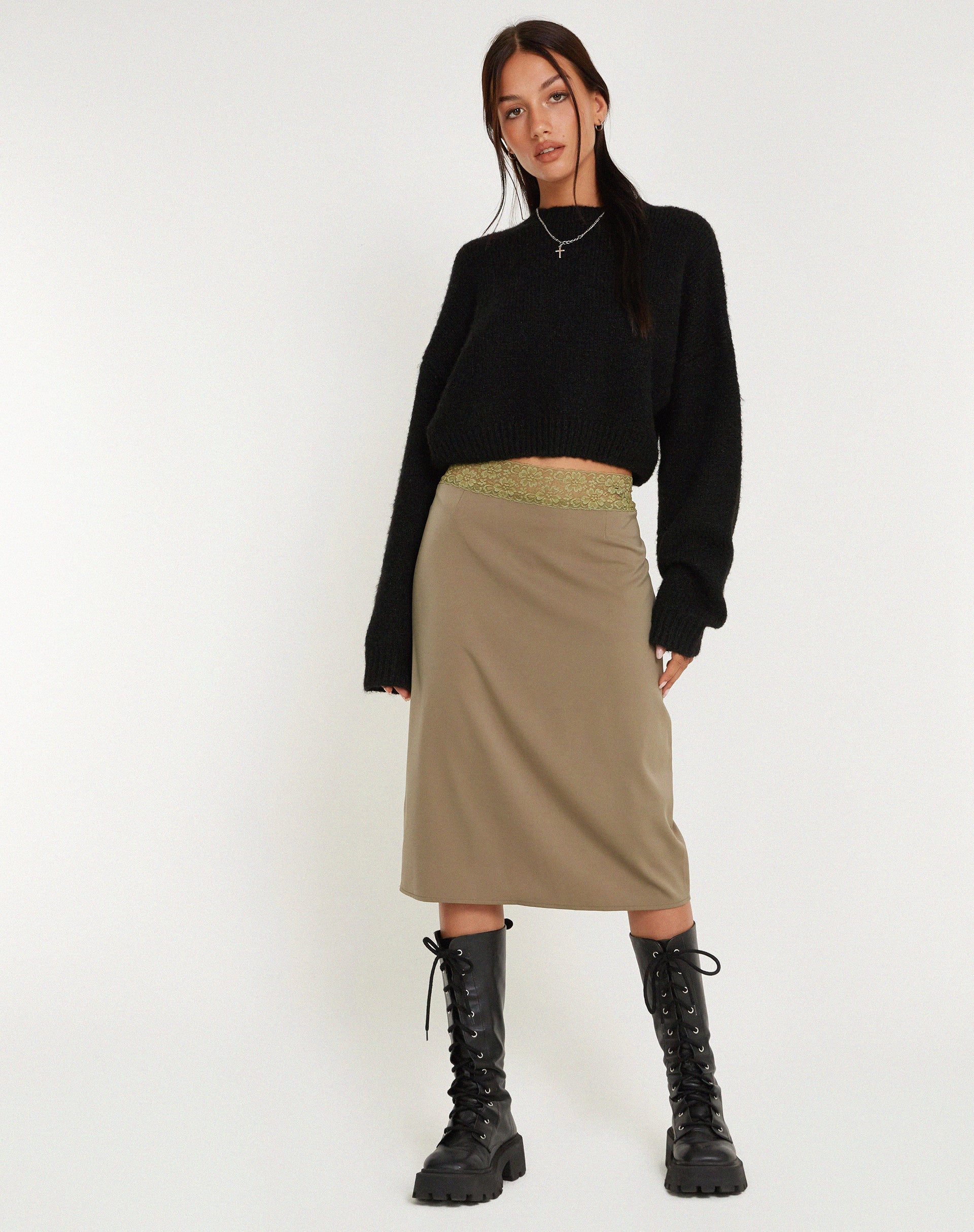 imagen de Golda Midi Skirt in Satin Avocado