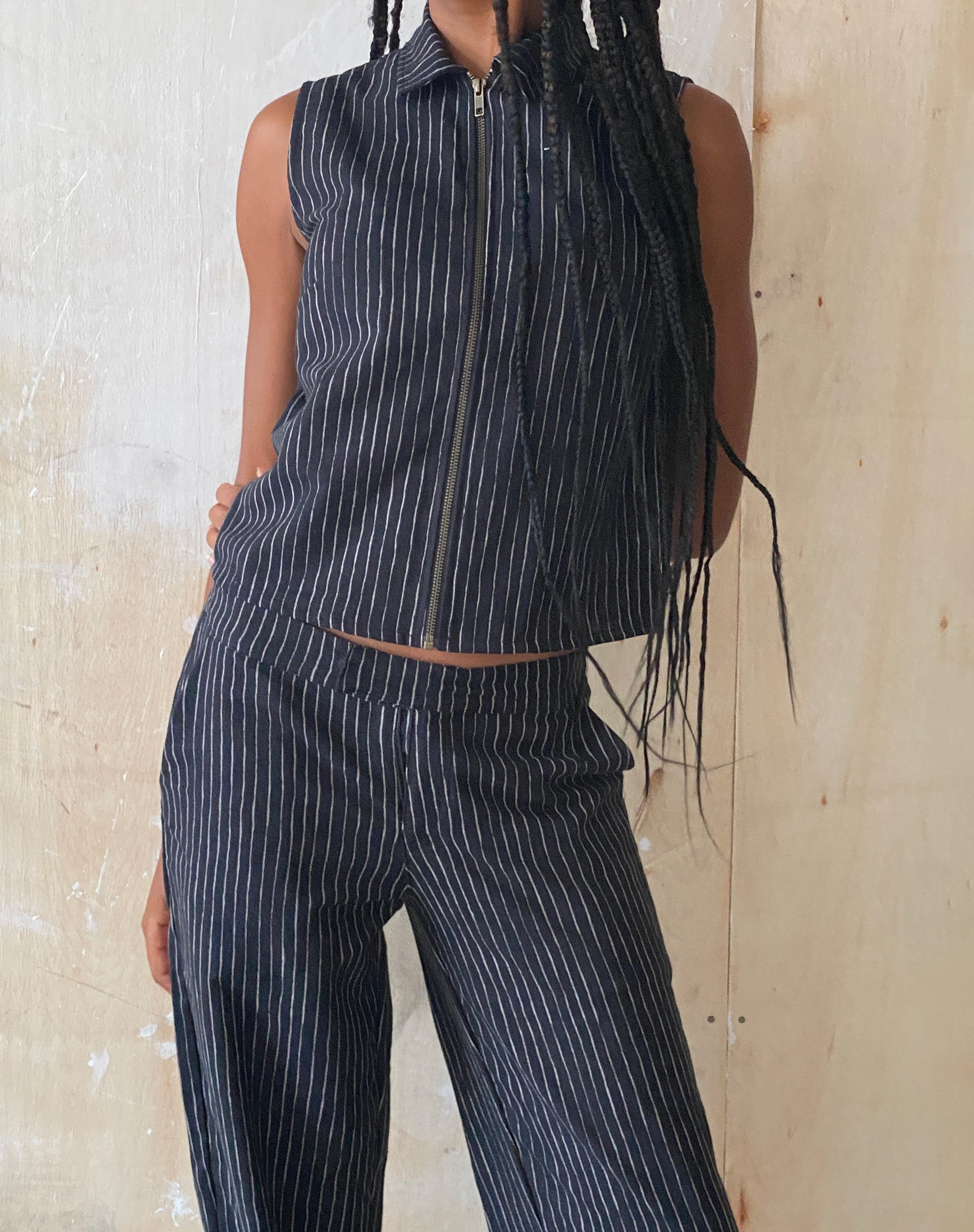 Imagen de MOTEL X JACQUIE Graba Straight Leg Trouser in Sketchy Stripe Negro
