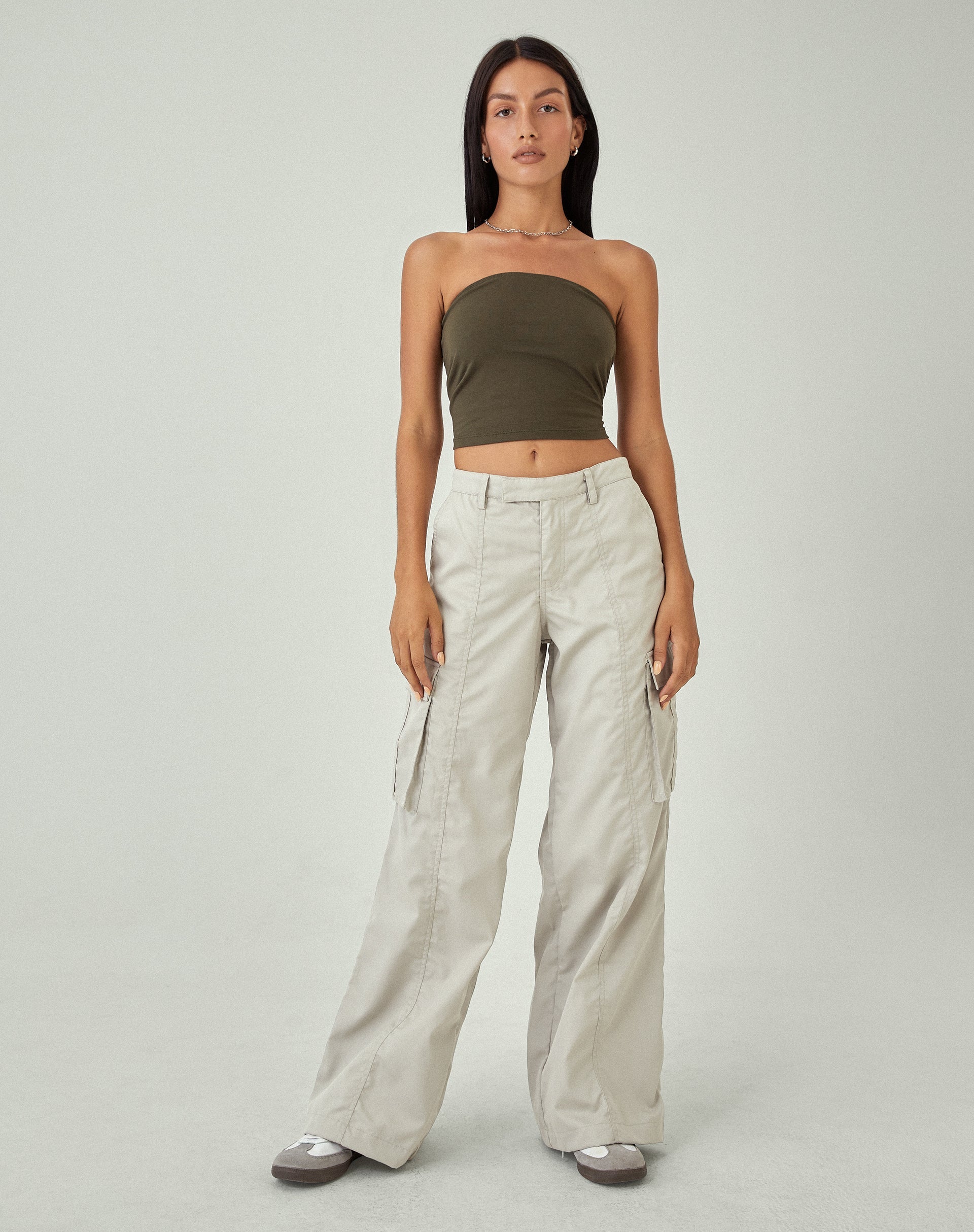 imagen de MOTEL X JACQUIE Shae Bandeau Top en Oliva