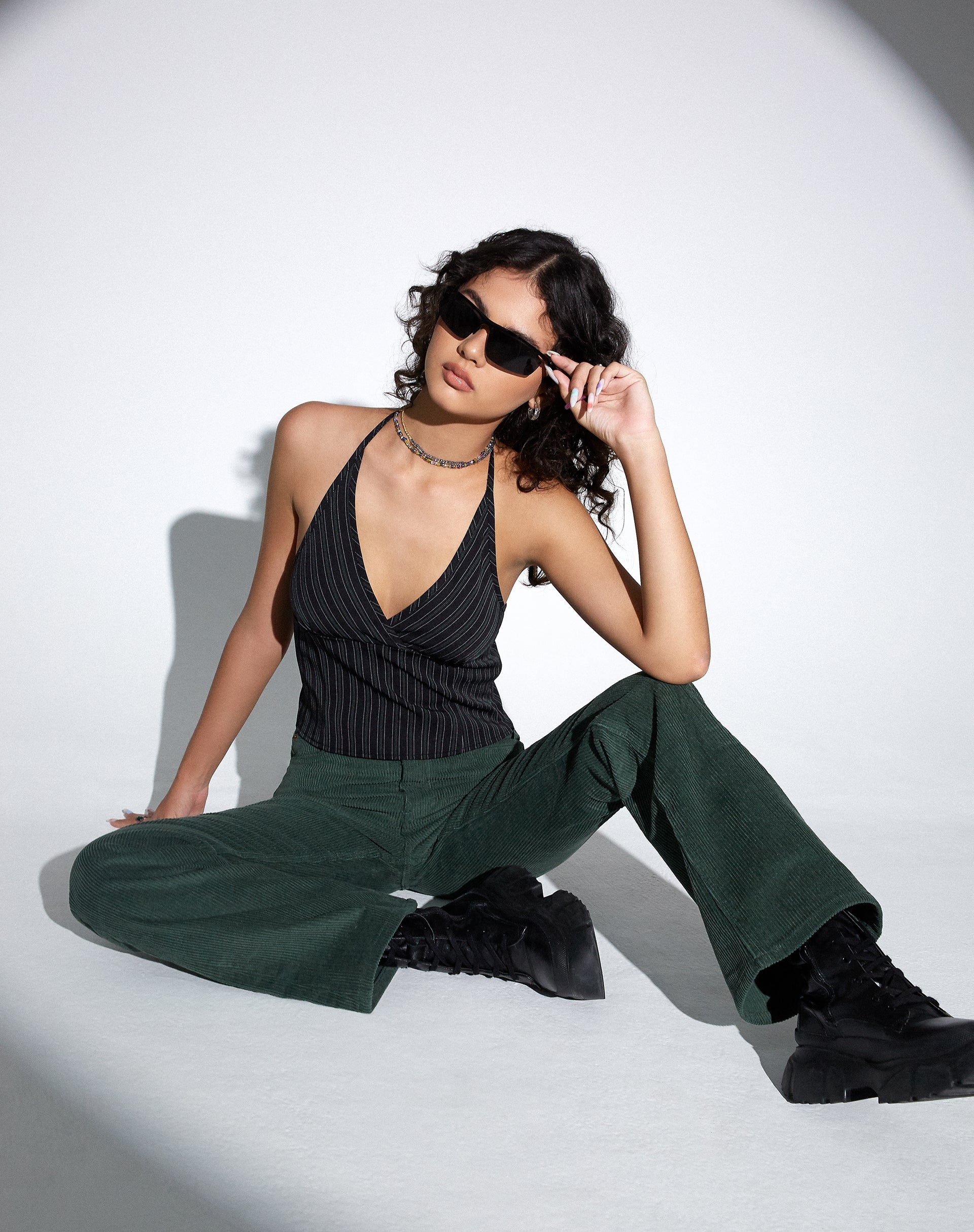Imagen de MOTEL X OLIVIA NEILL Hajra Vest Top in Irregular Stripe Negro