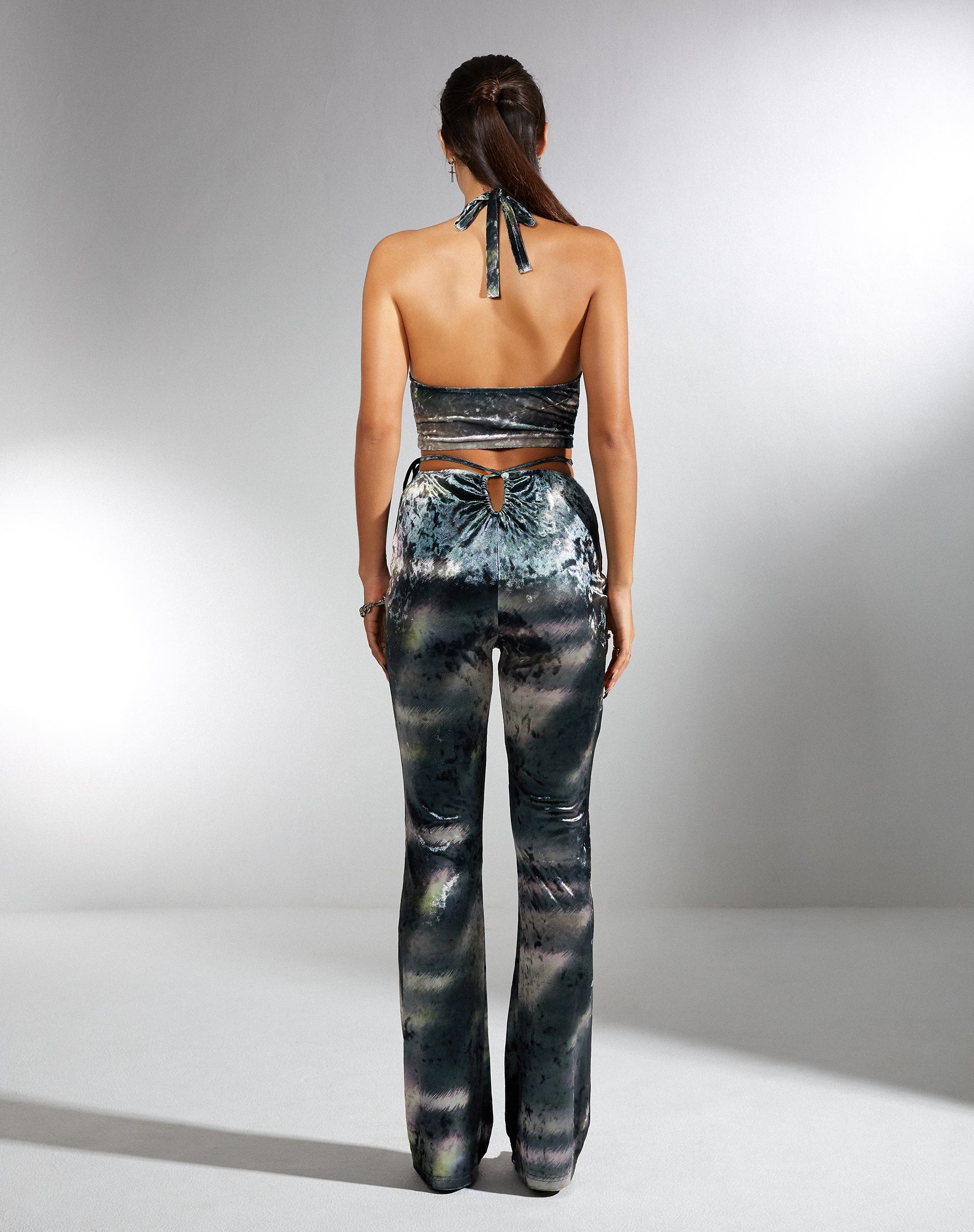 Imagen de MOTEL X IRIS Halima Crop Top en Camuflaje Abstracto