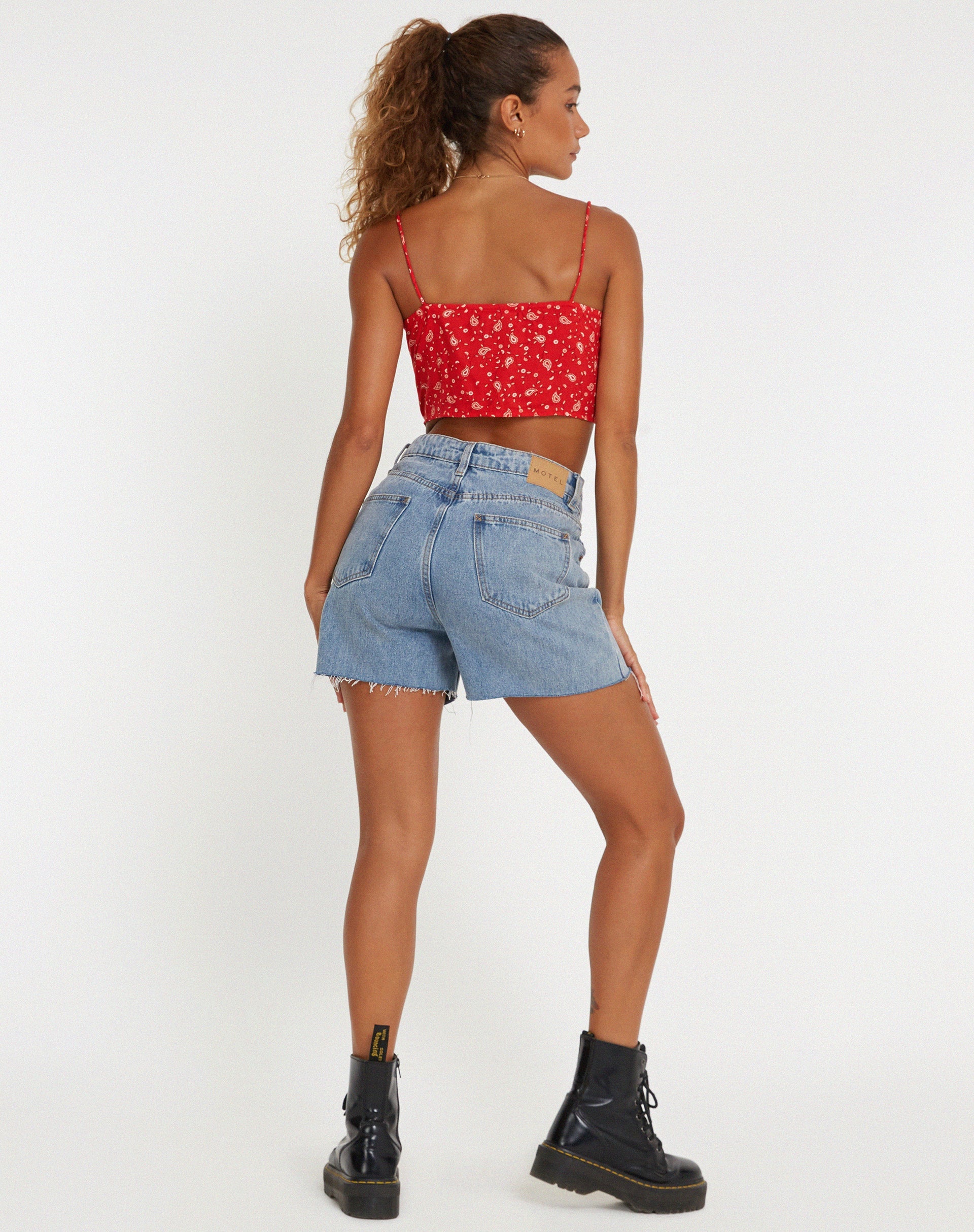 imagen de Hema Crop Top en Paisley Fun Rojo