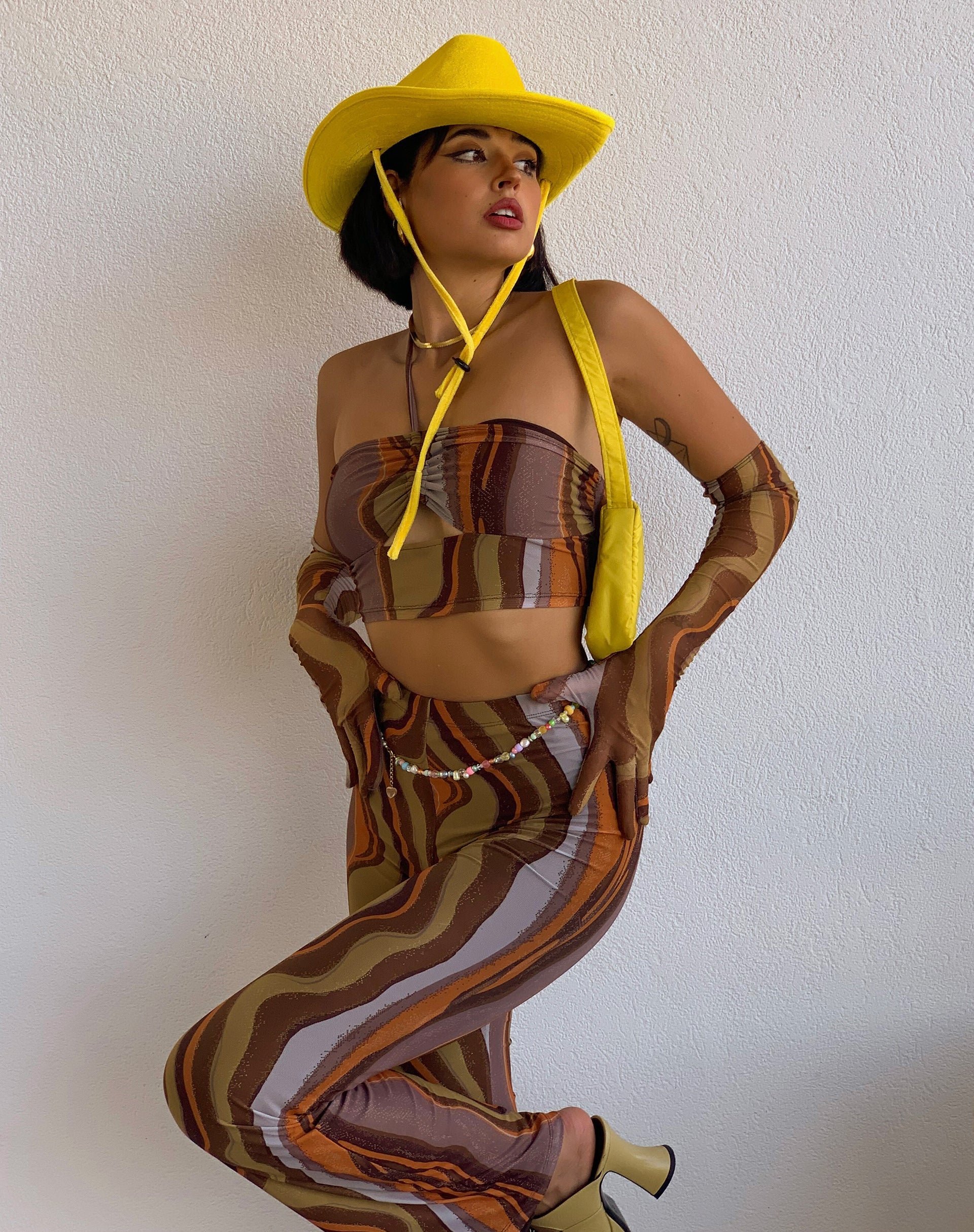 Imagen de MOTEL X IRIS Armelle Crop Top en degradado terroso