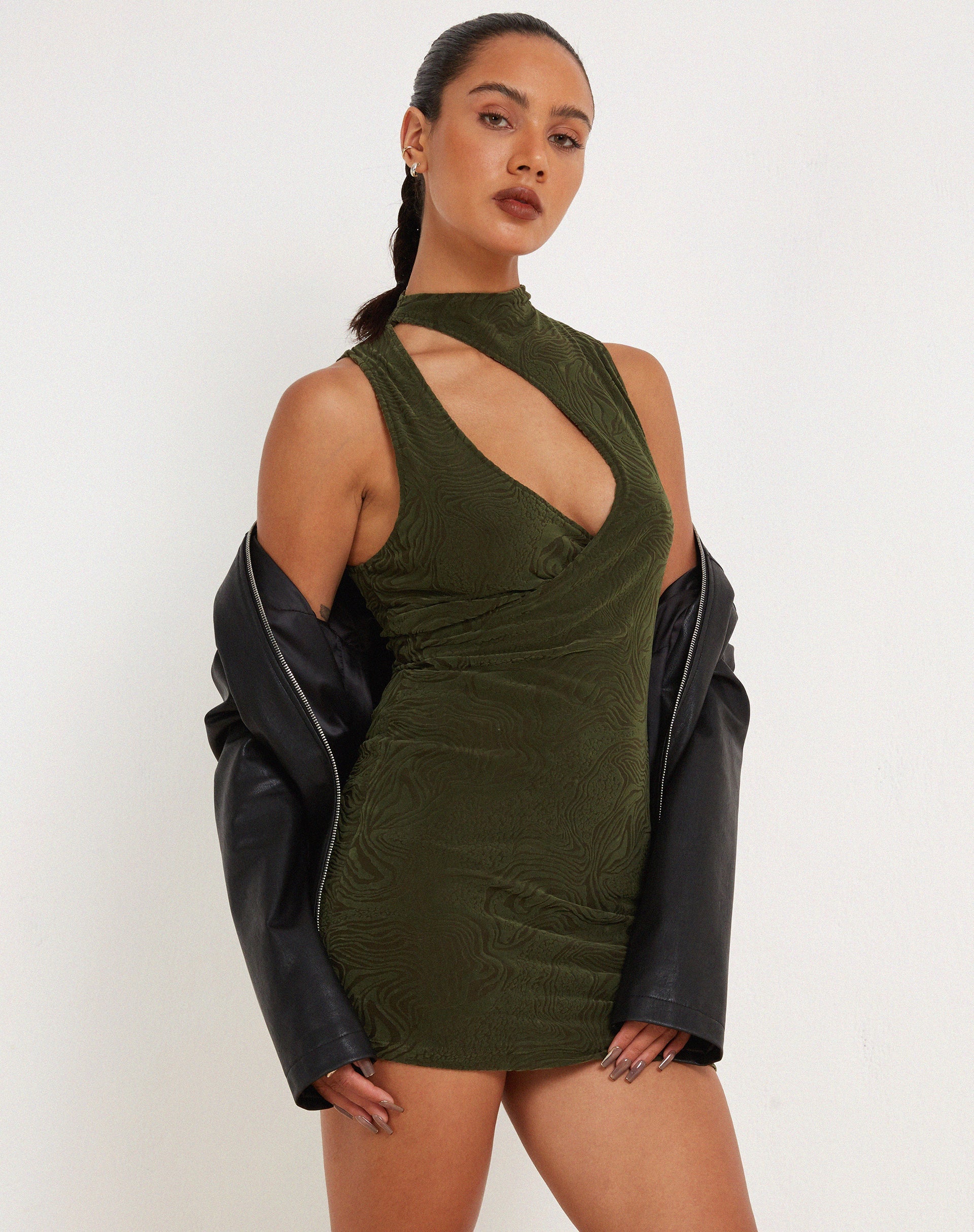 imagen de Hertika Mini Dress in Mixed Animal Flock Khaki