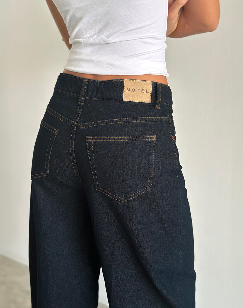 Imagen de High Rise Barrel Jean en Indigo