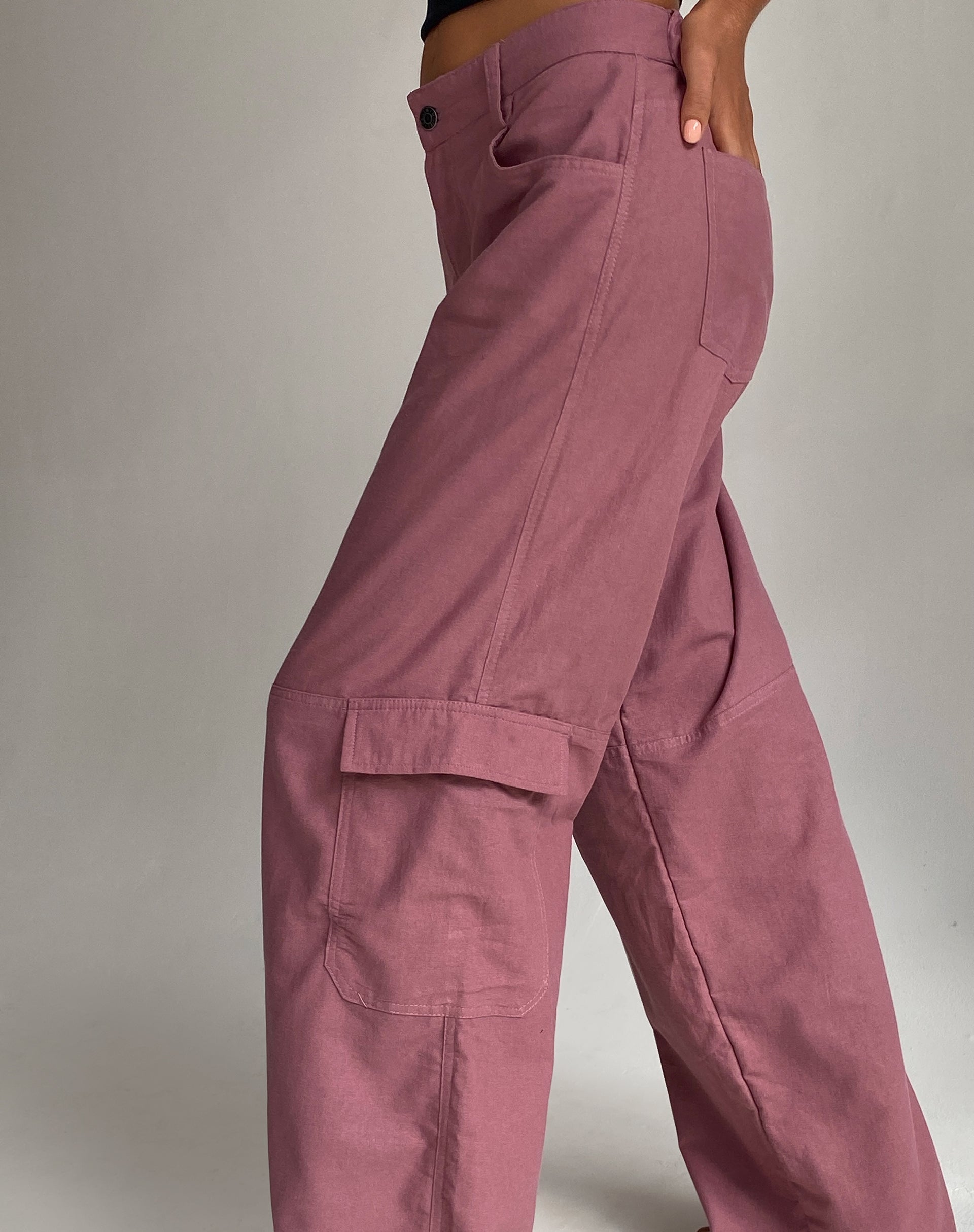 Imagen de Gemma Low Rise Cargo Trouser en lino malva