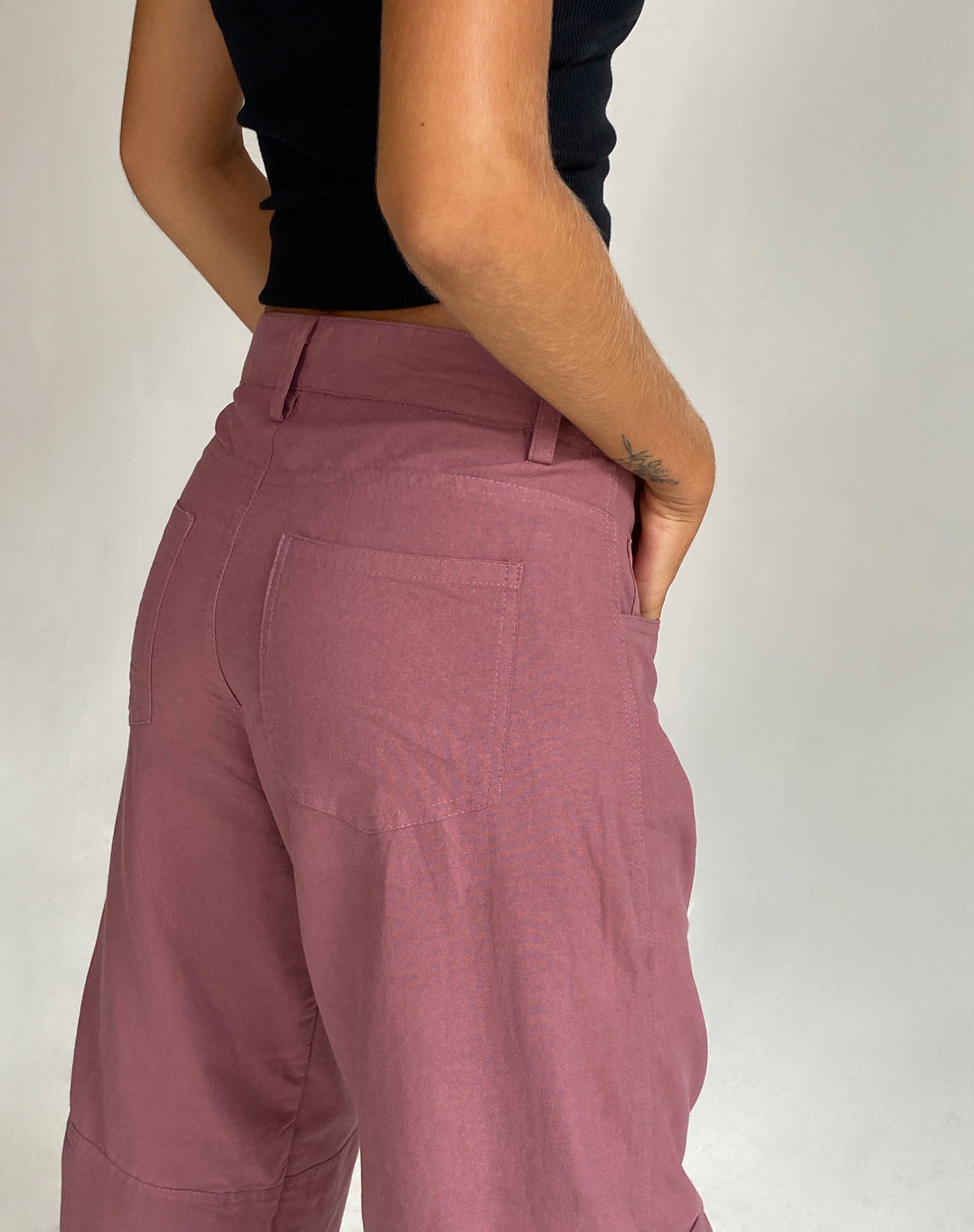 Imagen de Gemma Low Rise Cargo Trouser en lino malva