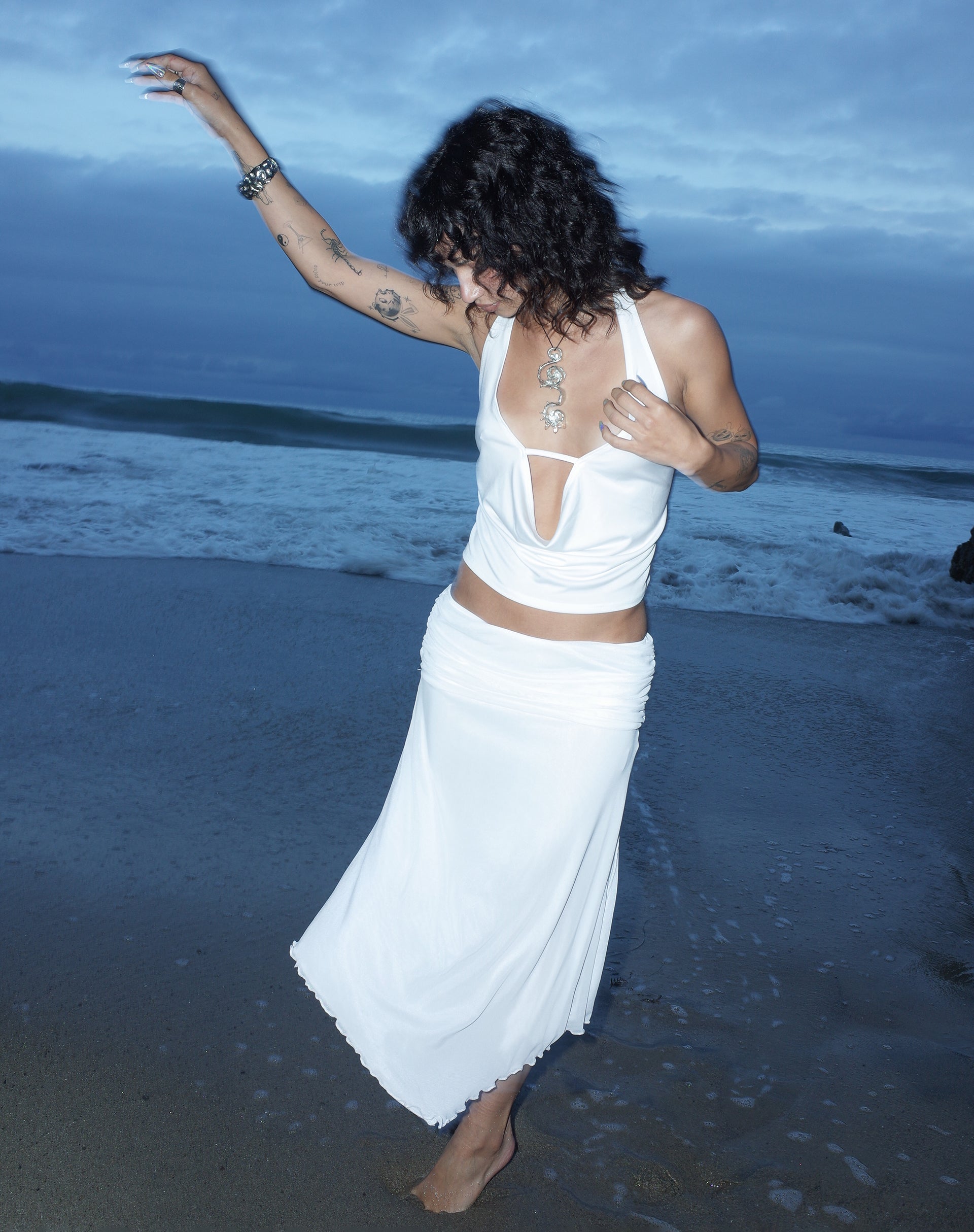 Imagen de la falda Chenoa Midi Side Split en marfil