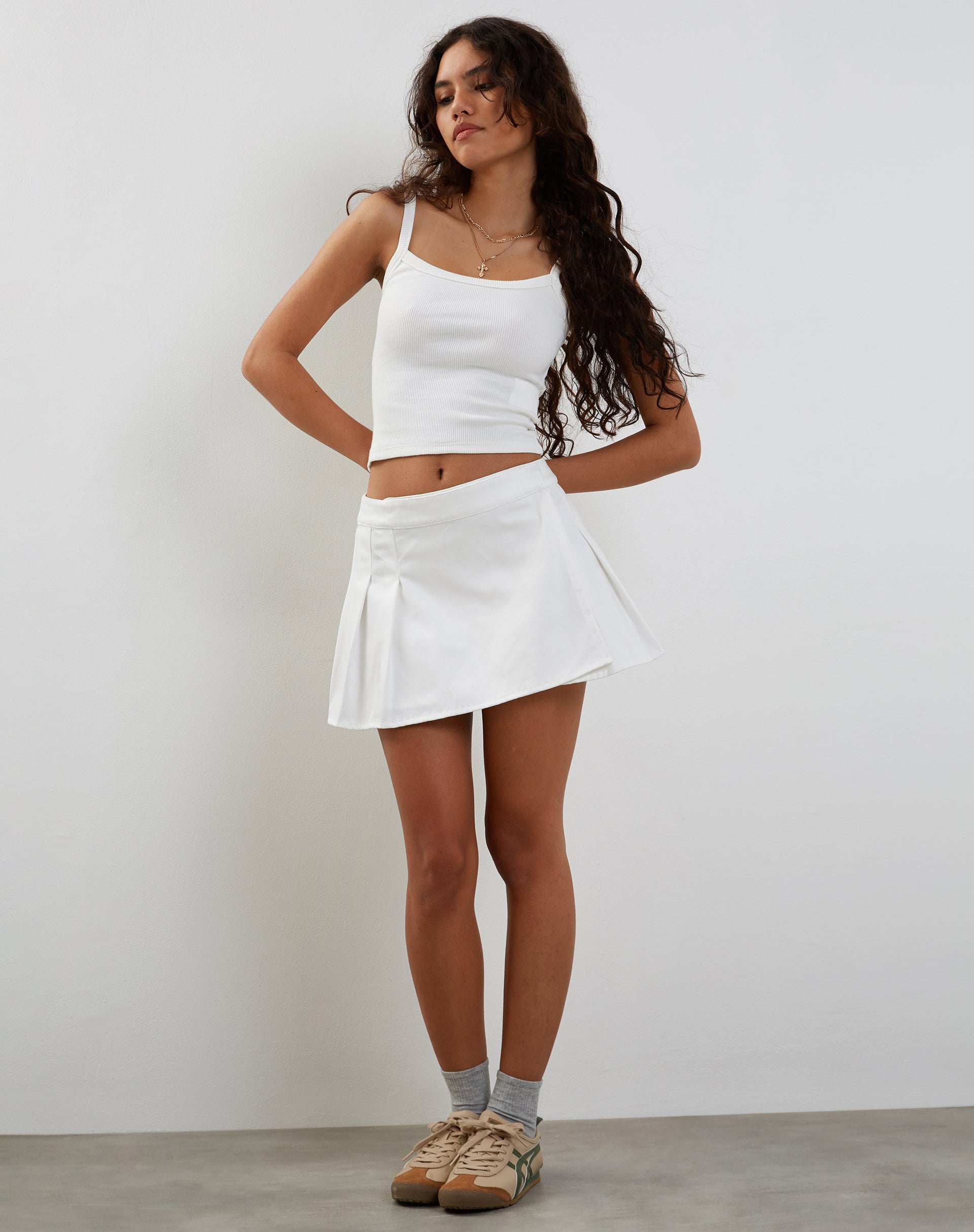 Imagen de Inica Minifalda plisada en blanco roto
