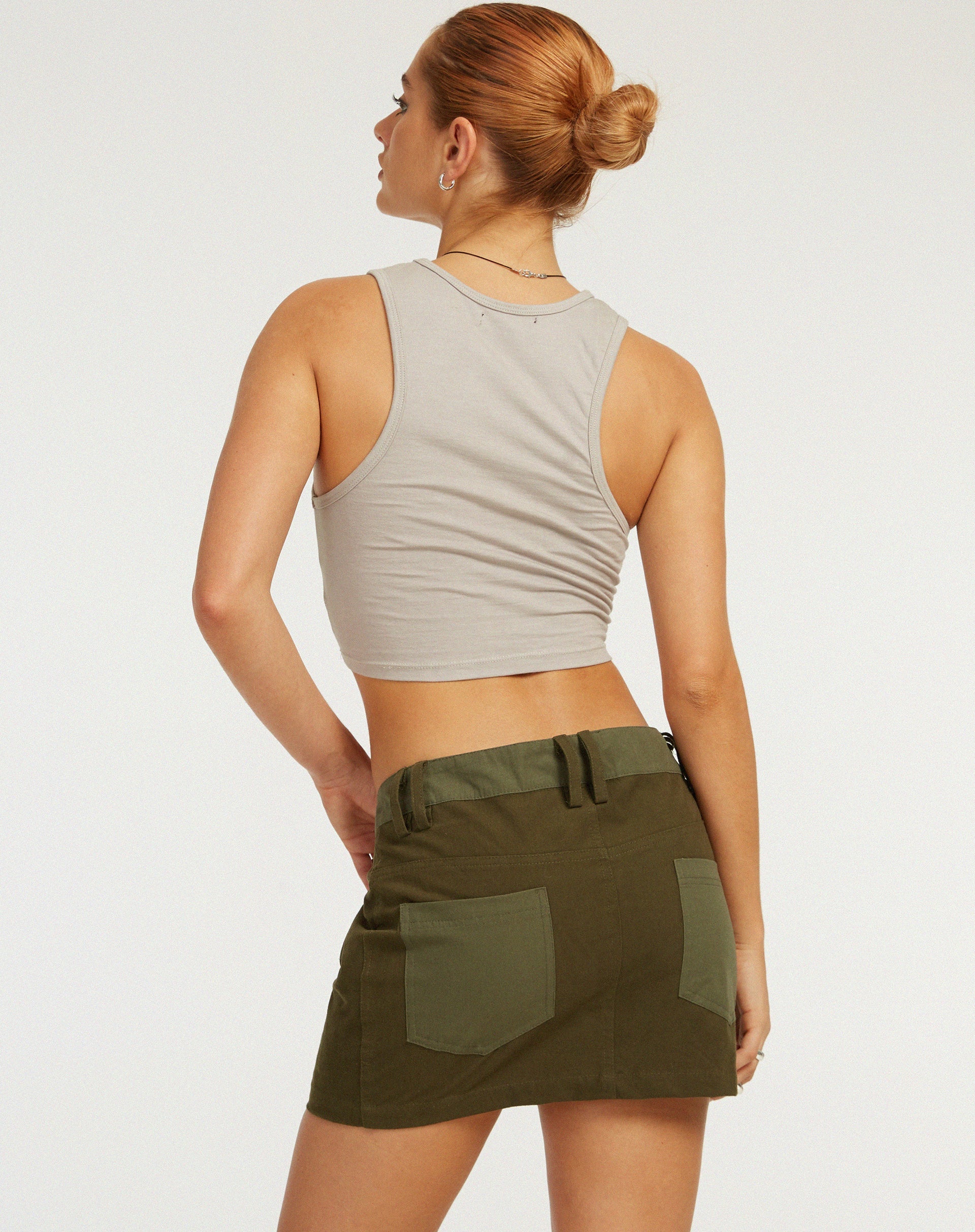 imagen de Vasque Crop Top en Sandstorm Grey