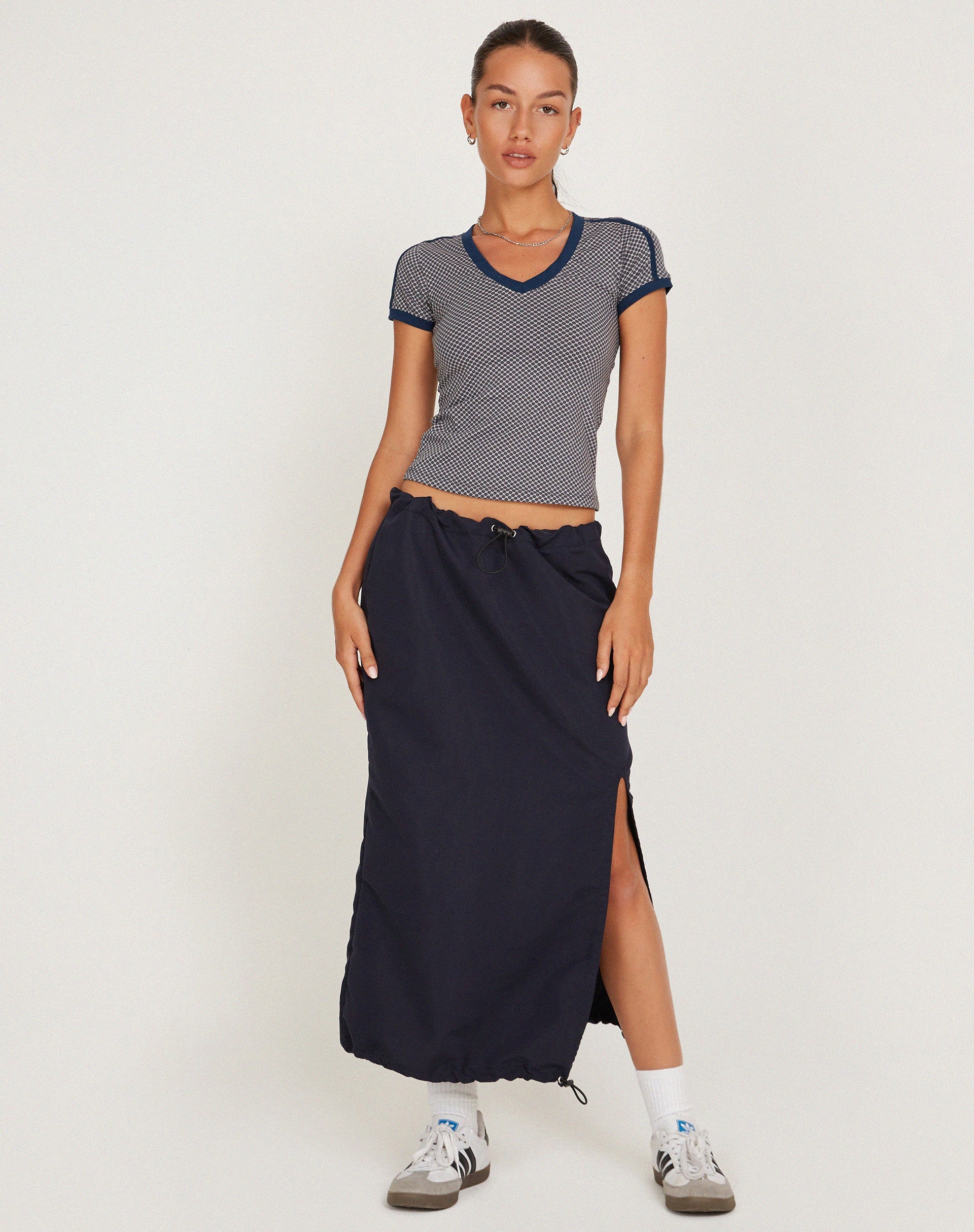 Imagen de Izolde Tee in Grey Navy Sporty Micro Spot