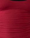 Rojo adrenalina con ribete negro