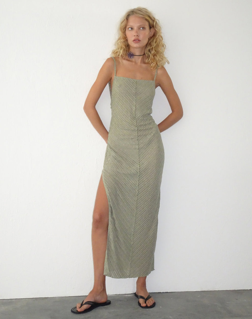 Vestido Midi de Punto Jenaya en Sage