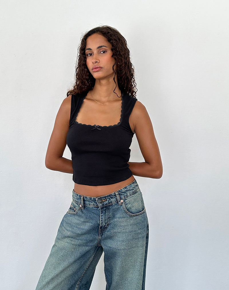Imagen de Jinila Top negro con encaje y lazo