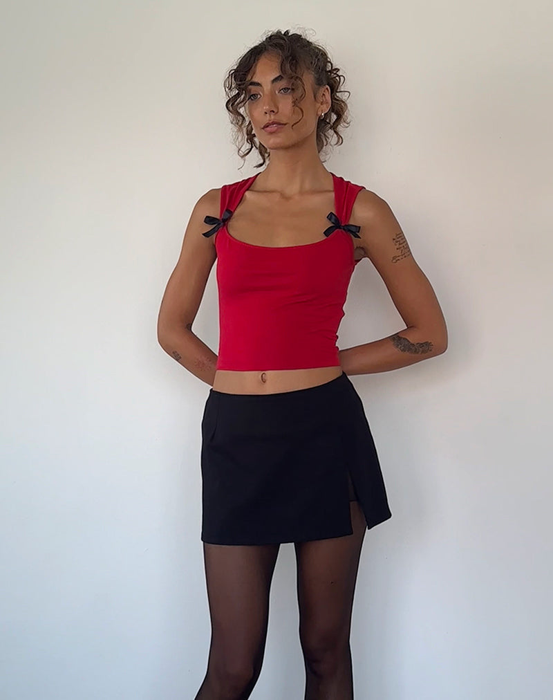 Imagen de Jiniso Crop Top en Rojo Adrenalina con Lazos Negros