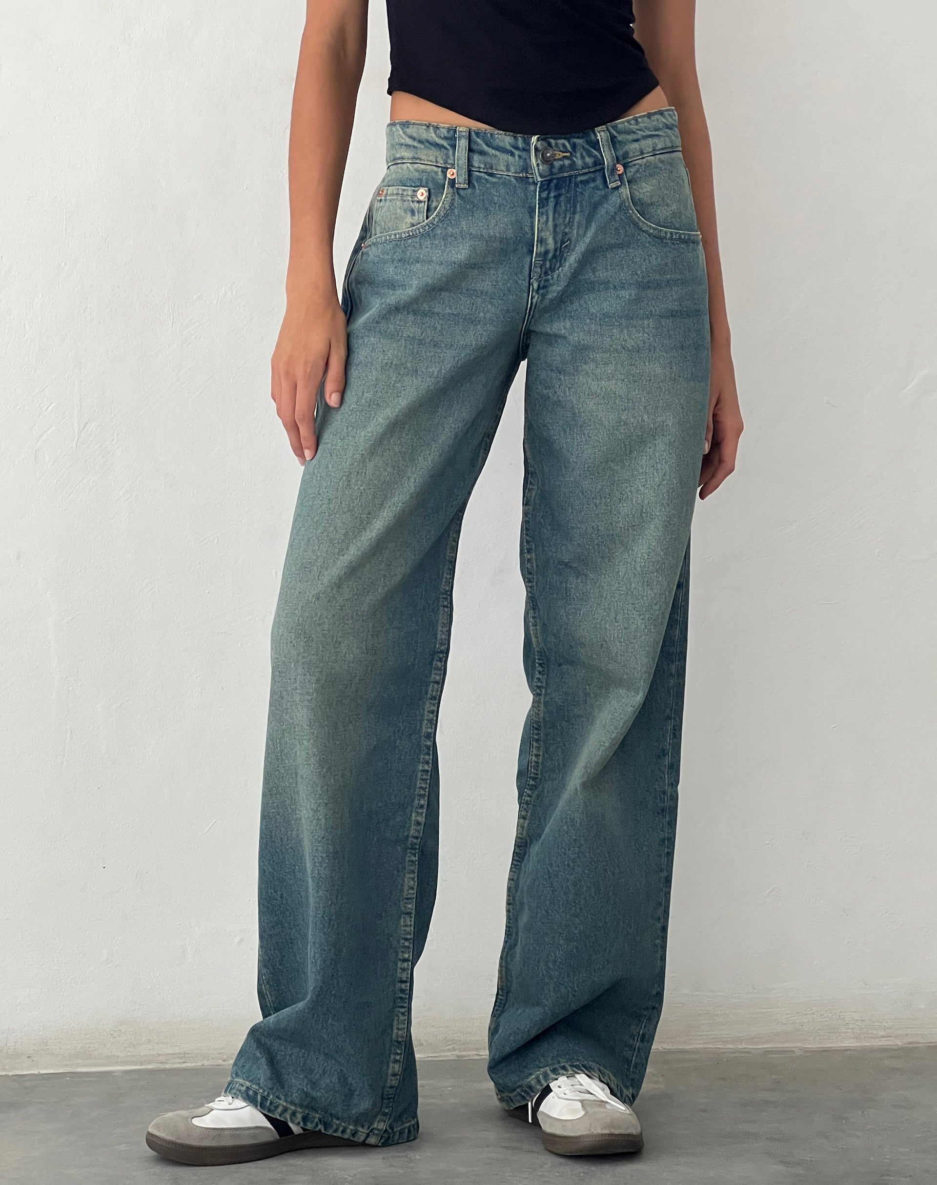 imagen de Low Rise Parallel Jeans en Vintage Blue Green
