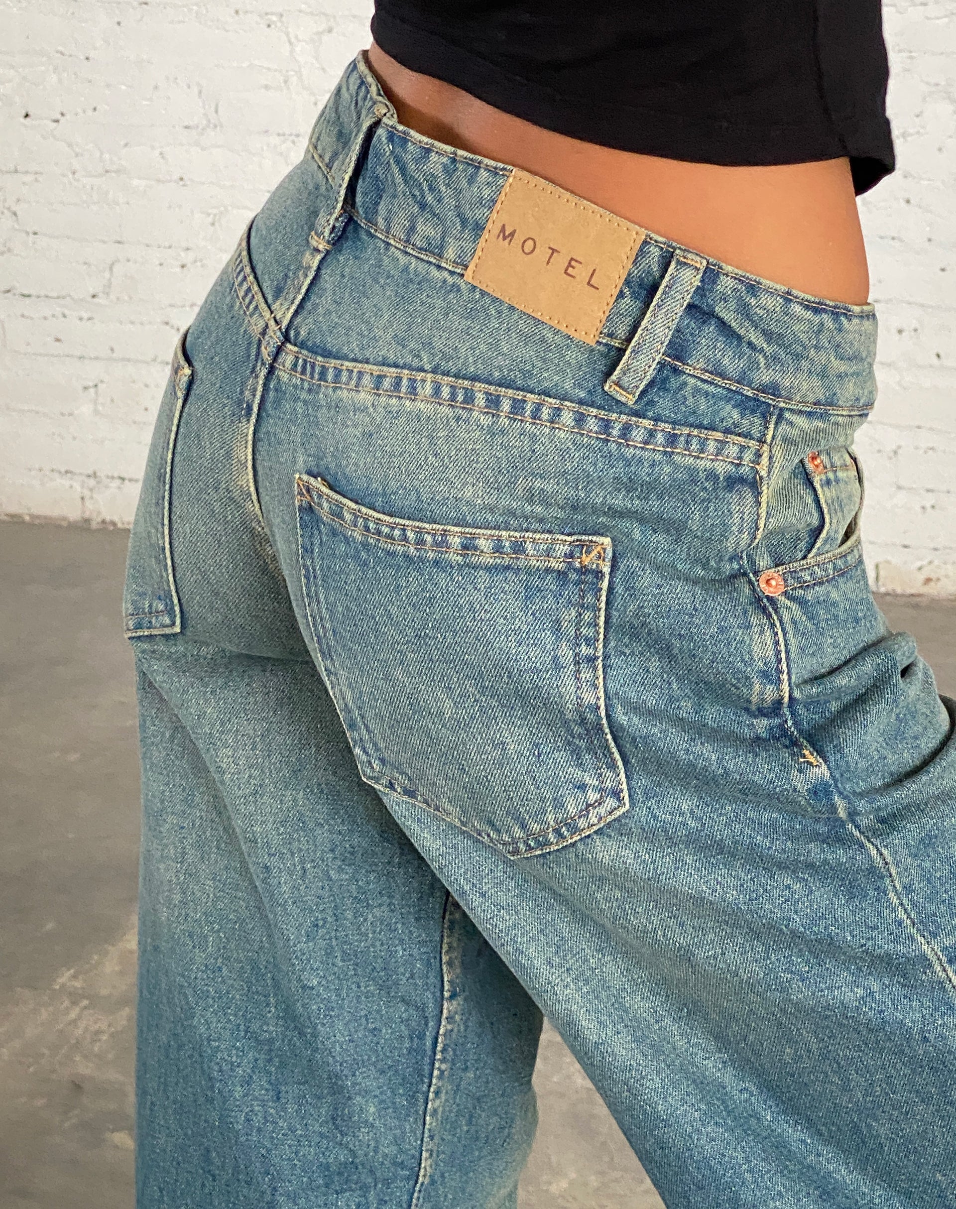 imagen de Low Rise Parallel Jeans en Vintage Blue Green