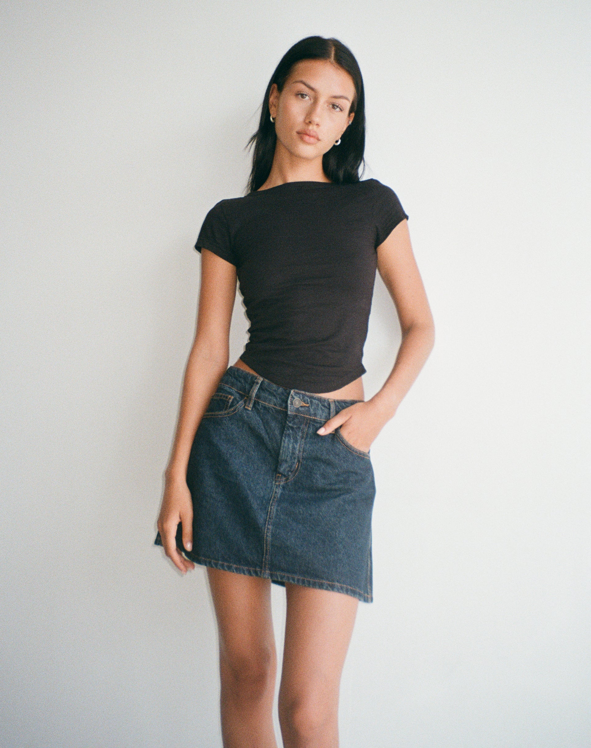 Imagen de la minifalda A-Line en denim índigo