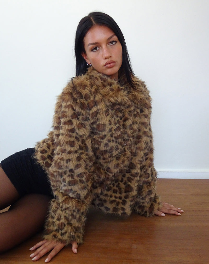 Chaqueta de piel sintética Joji Crop en leopardo marrón