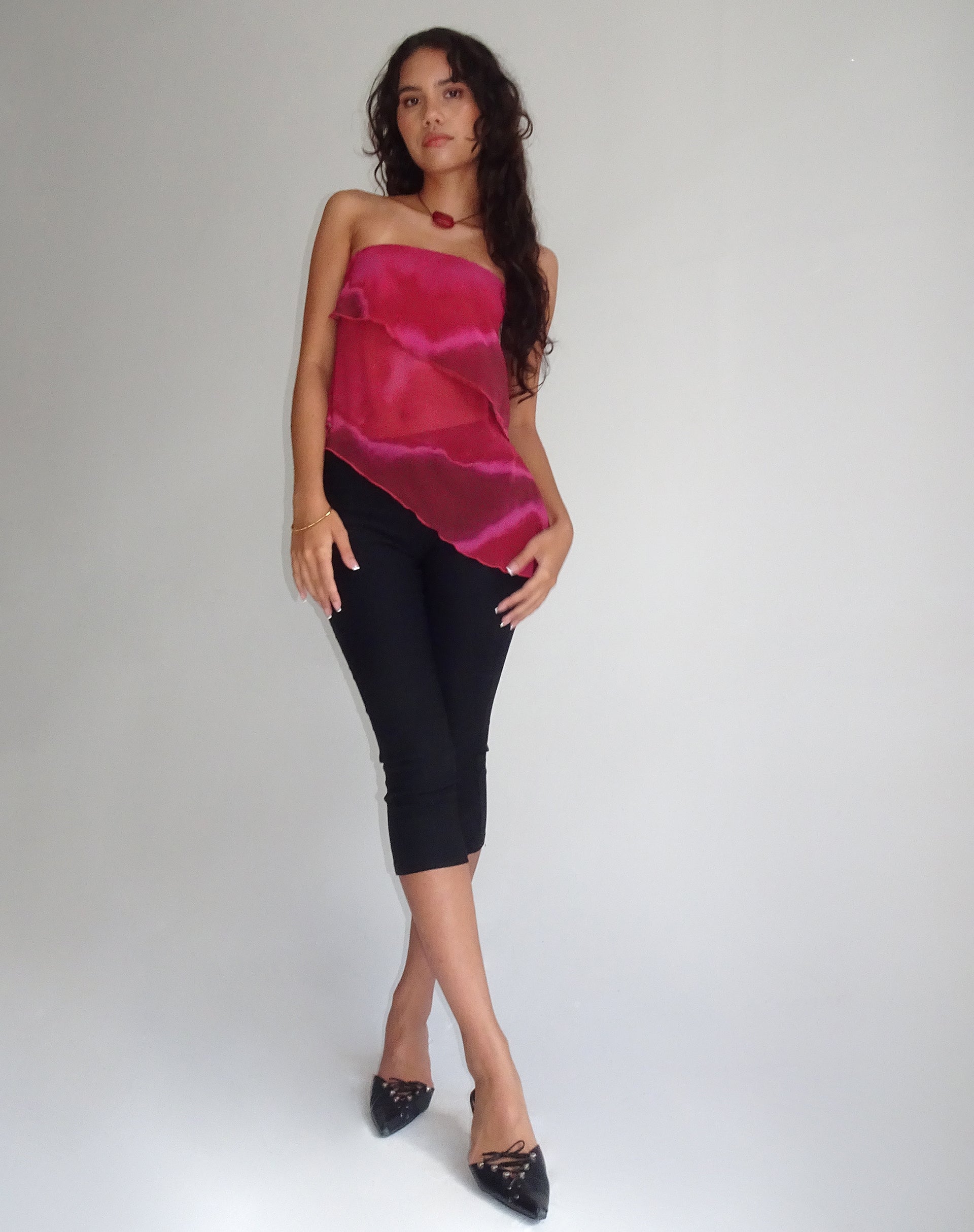 Imagen de Joyce Camiseta de tirantes cascada en color ciruela Acuarela