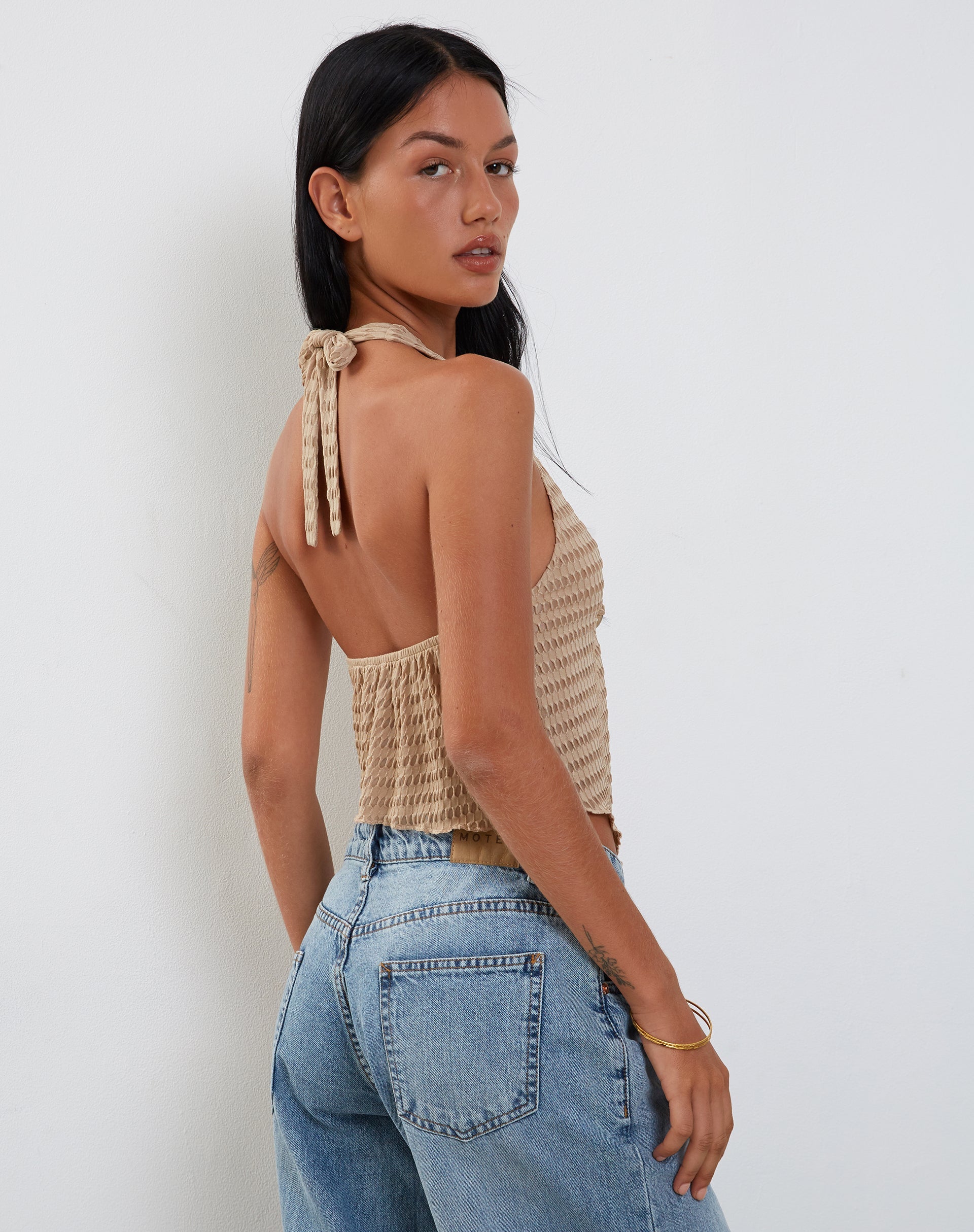 Imagen de Kacie Waffle Knit Halterneck Butterfly Top en Avena