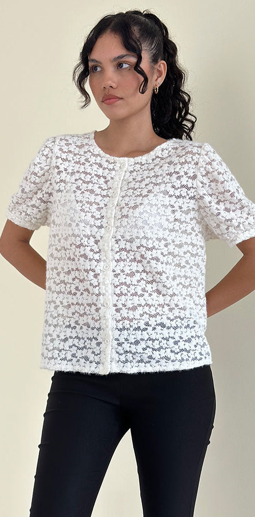 Imagen de Kaelyn Top en encaje Dahlia Marfil