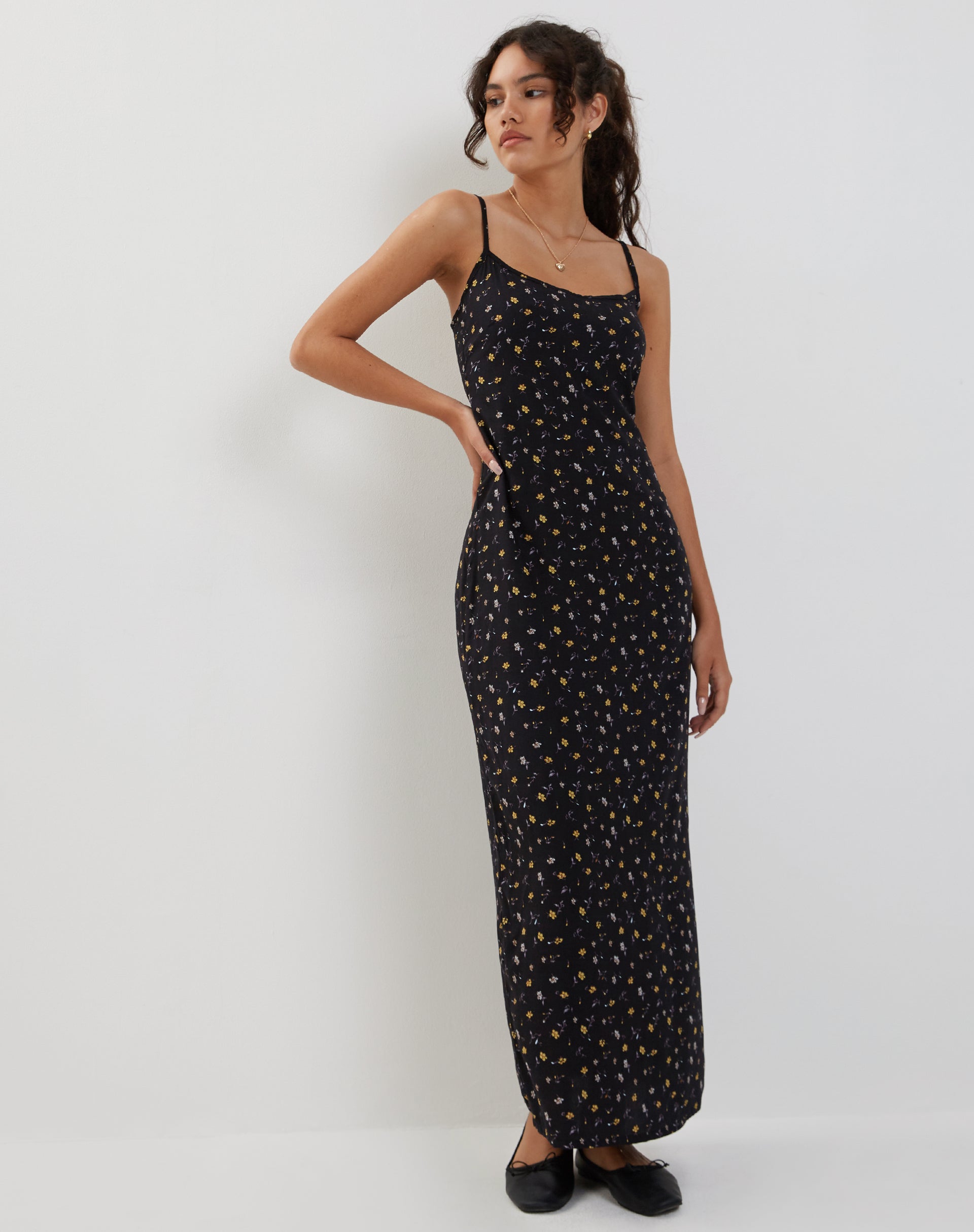Imagen de Kafka Maxi Dress in Pretty Petal Negro