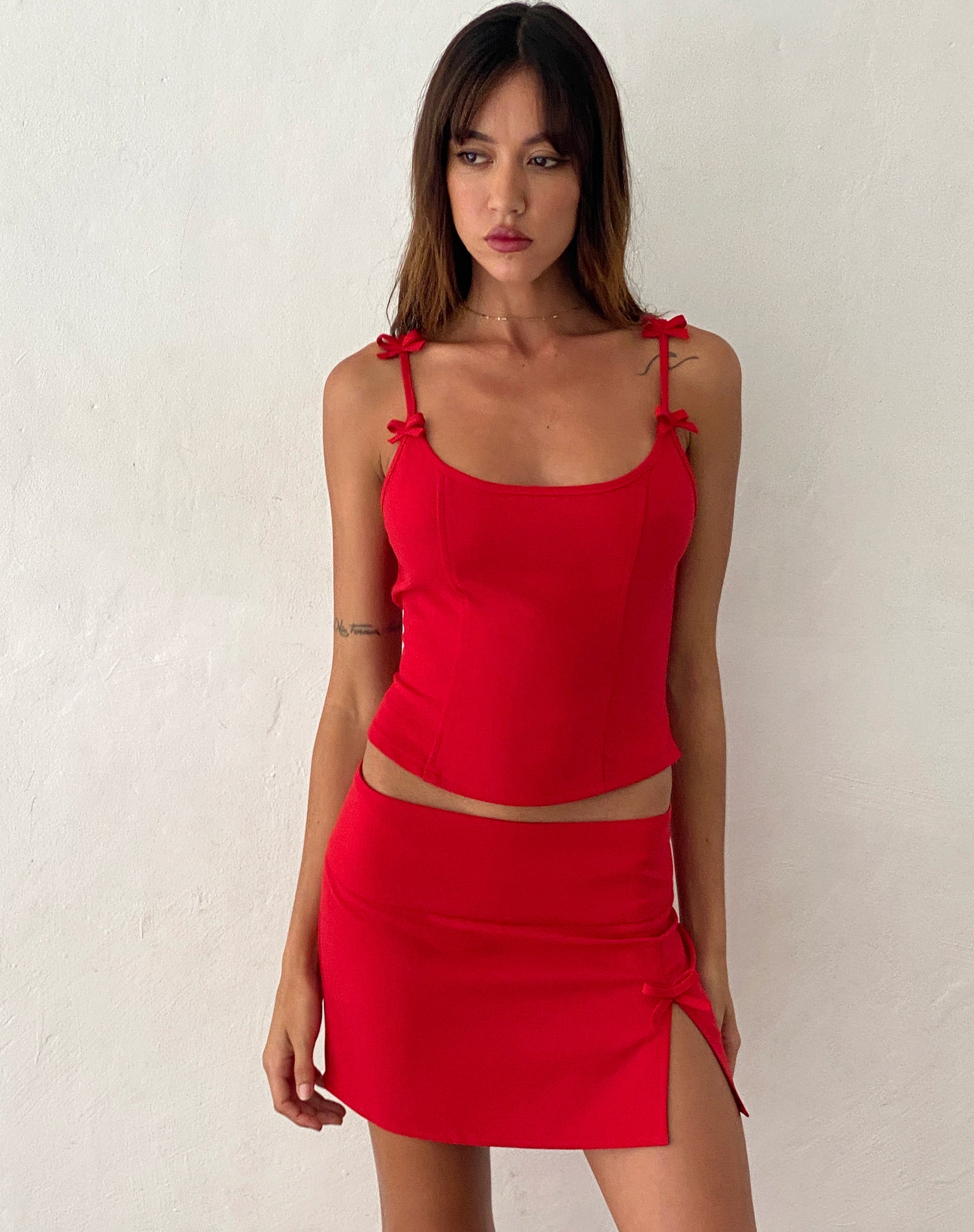Imagen de Kaida Top corsé con lazo en rojo sastrería