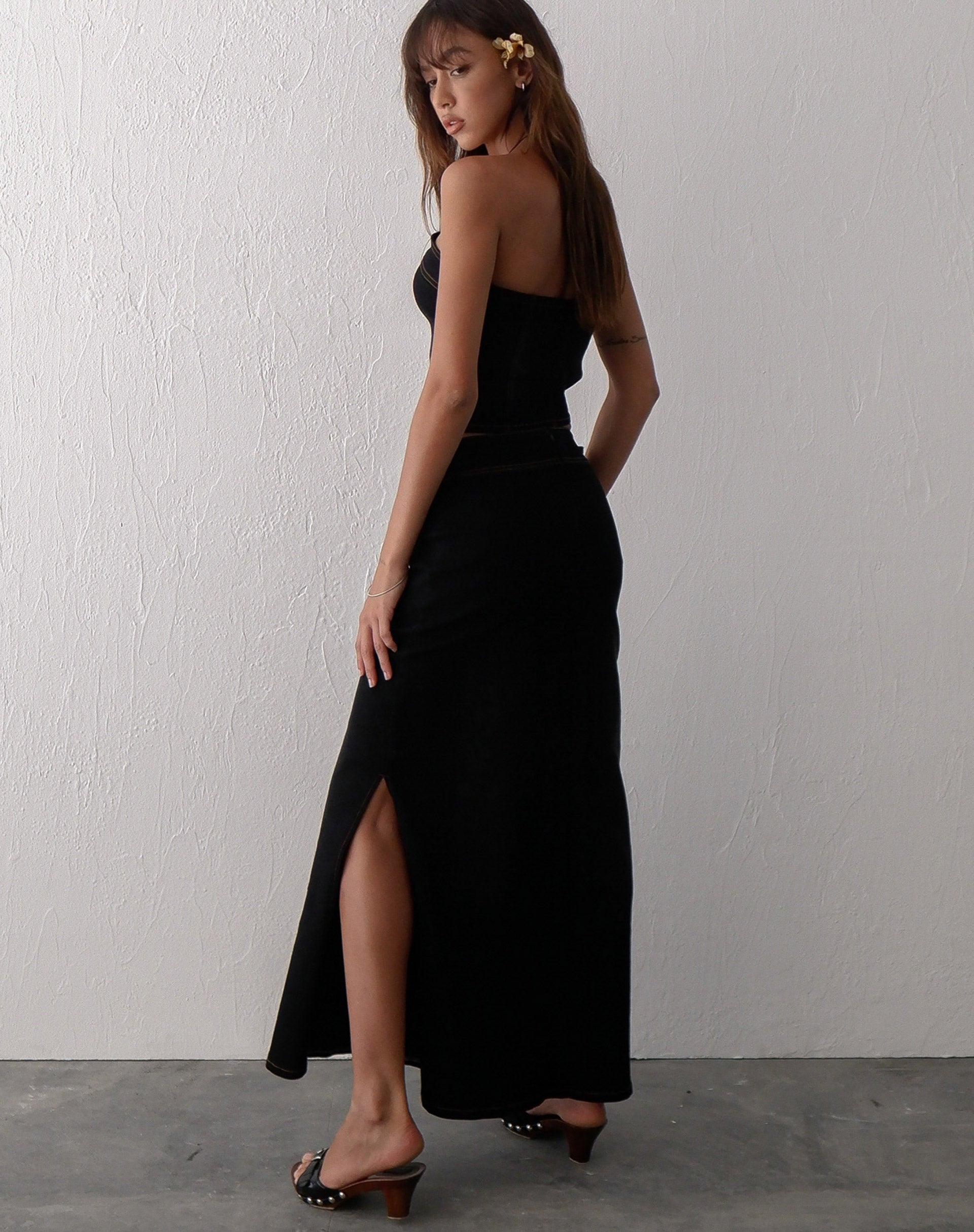 Imagen de Lafille Denim Maxi Skirt in Black Wash