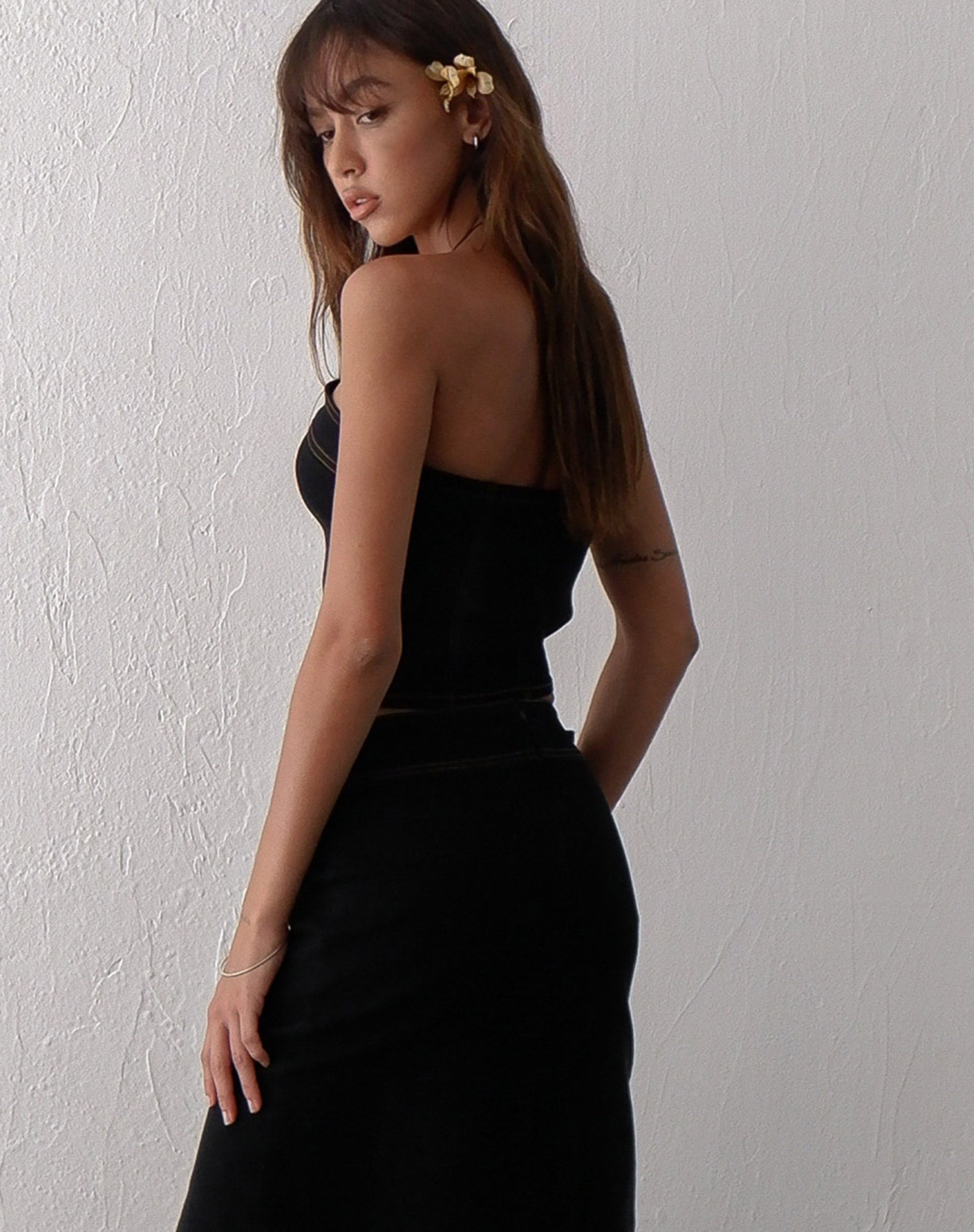 Imagen de Kaiha Denim Bandeau Corset Top en Black Wash